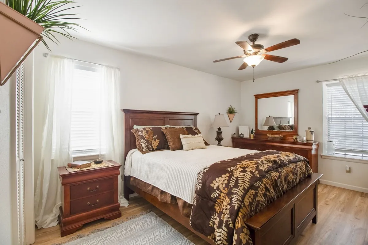 Single Family Residence For Sale in Dallas County , 8630 Hackney Lane, Dallas, Texas 75238, 3 Bedroom, 2 Bathroom, 2 Garage spaces, 1,255 Sqft, built in 1960, mls#21385735, Real Estate Agent in Dallas, Homes For Sale in Dallas county, Homes For Sale in Dallas, Realtor in Dallas Texas, Real Estate Brokerage Independent Realty Texas, Luminita Cordes Realtor