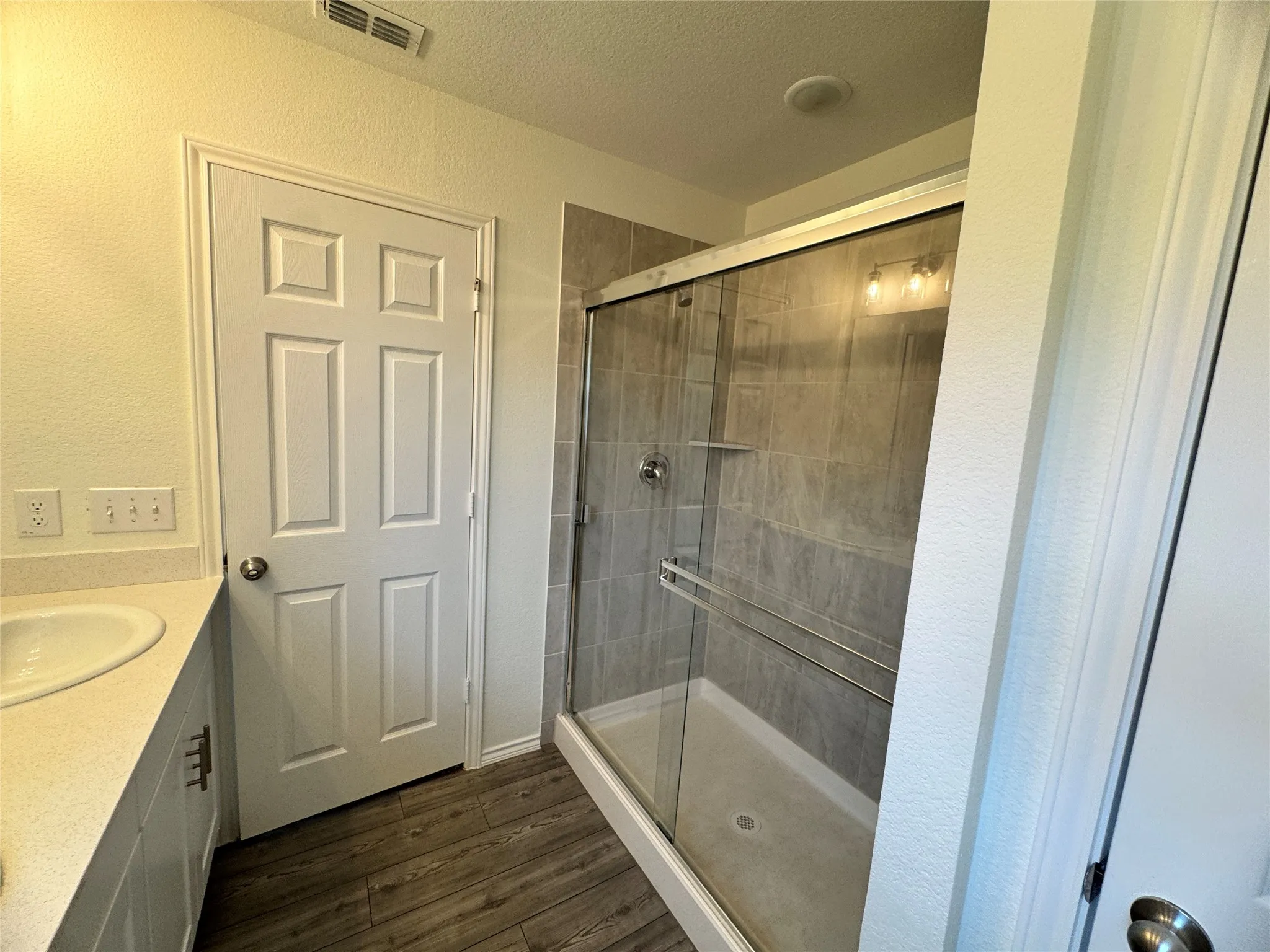Single Family Residence For Rent in Kaufman County , 1204 Autumn Mist Lane, Forney, Texas 75126, 3 Bedroom, 2 Bathroom, 2 Garage spaces, 1,525 Sqft, built in 2022, mls#21384461, Real Estate Agent in Forney, Homes For Rent in Kaufman county, Homes For Rent in Forney, Realtor in Forney Texas, Real Estate Brokerage Independent Realty Texas, Luminita Cordes Realtor