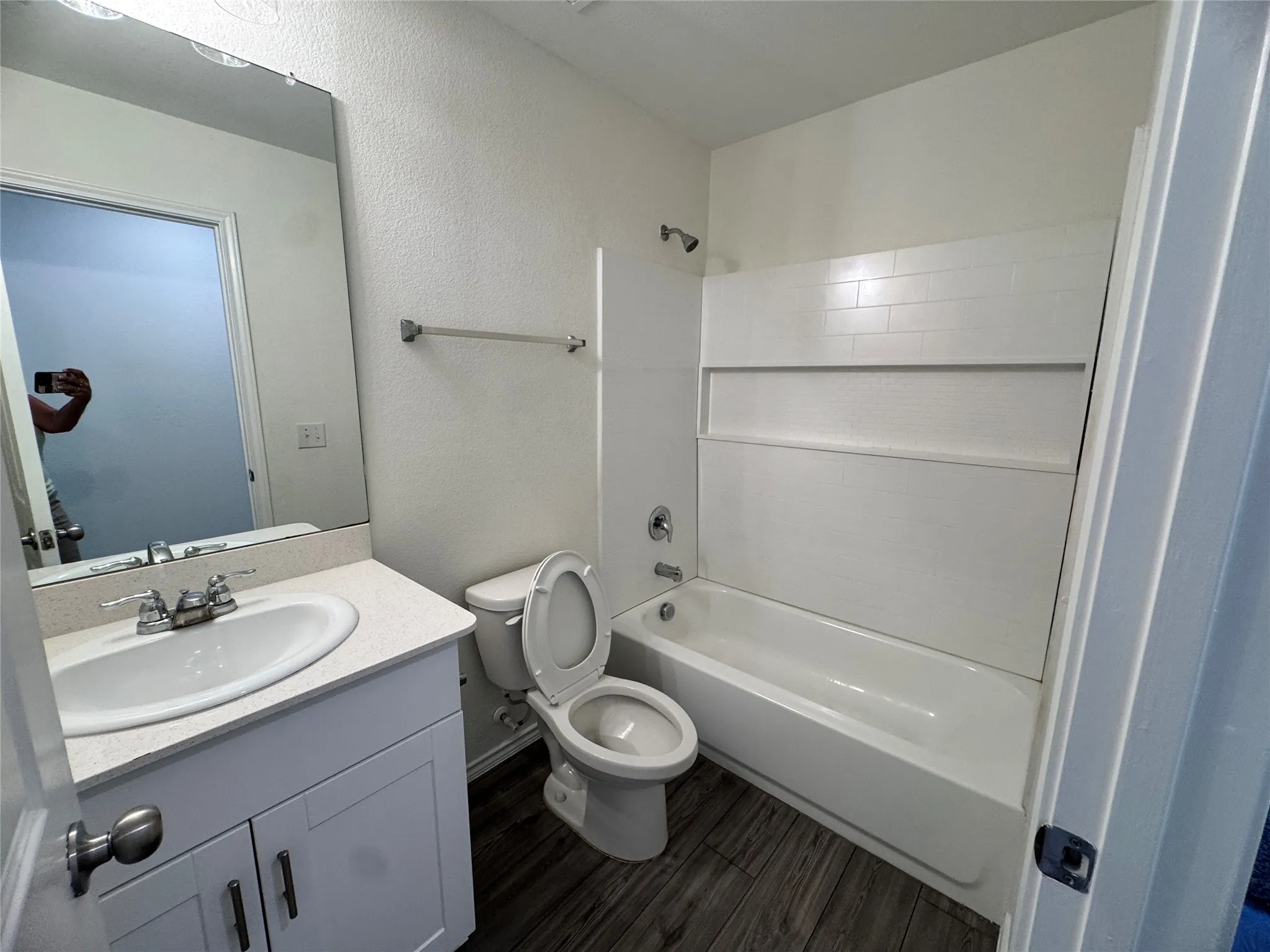 Single Family Residence For Rent in Kaufman County , 1204 Autumn Mist Lane, Forney, Texas 75126, 3 Bedroom, 2 Bathroom, 2 Garage spaces, 1,525 Sqft, built in 2022, mls#21384461, Real Estate Agent in Forney, Homes For Rent in Kaufman county, Homes For Rent in Forney, Realtor in Forney Texas, Real Estate Brokerage Independent Realty Texas, Luminita Cordes Realtor