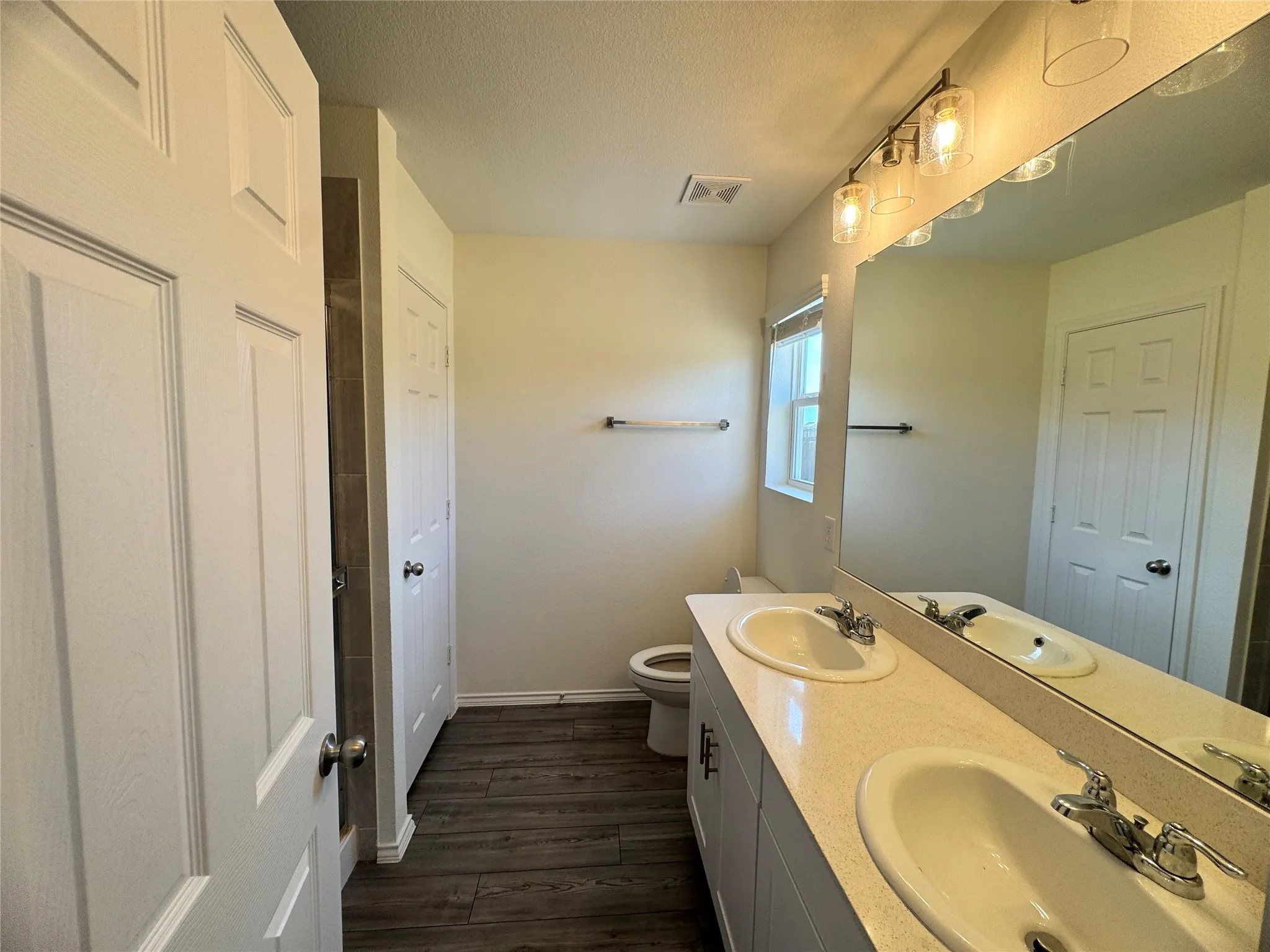 Single Family Residence For Rent in Kaufman County , 1204 Autumn Mist Lane, Forney, Texas 75126, 3 Bedroom, 2 Bathroom, 2 Garage spaces, 1,525 Sqft, built in 2022, mls#21384461, Real Estate Agent in Forney, Homes For Rent in Kaufman county, Homes For Rent in Forney, Realtor in Forney Texas, Real Estate Brokerage Independent Realty Texas, Luminita Cordes Realtor