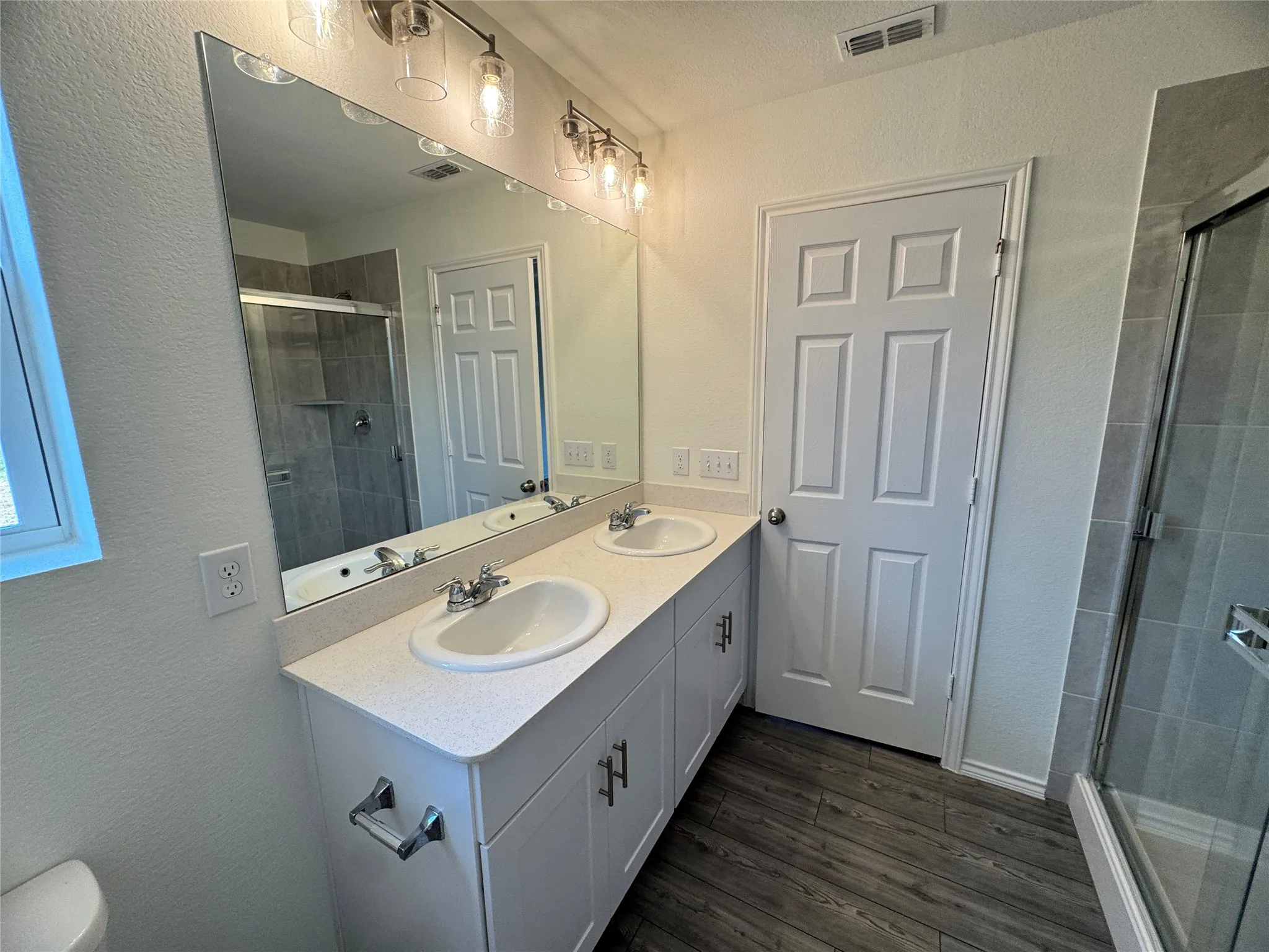 Single Family Residence For Rent in Kaufman County , 1204 Autumn Mist Lane, Forney, Texas 75126, 3 Bedroom, 2 Bathroom, 2 Garage spaces, 1,525 Sqft, built in 2022, mls#21384461, Real Estate Agent in Forney, Homes For Rent in Kaufman county, Homes For Rent in Forney, Realtor in Forney Texas, Real Estate Brokerage Independent Realty Texas, Luminita Cordes Realtor