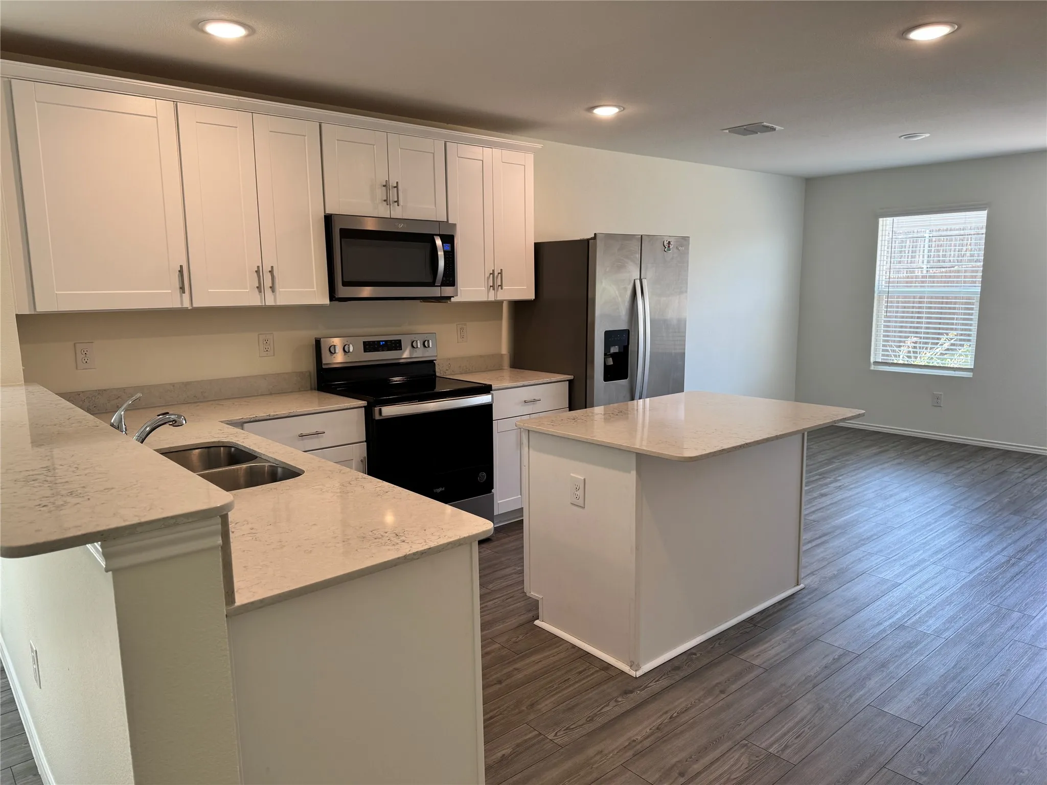 Single Family Residence For Rent in Kaufman County , 1204 Autumn Mist Lane, Forney, Texas 75126, 3 Bedroom, 2 Bathroom, 2 Garage spaces, 1,525 Sqft, built in 2022, mls#21384461, Real Estate Agent in Forney, Homes For Rent in Kaufman county, Homes For Rent in Forney, Realtor in Forney Texas, Real Estate Brokerage Independent Realty Texas, Luminita Cordes Realtor