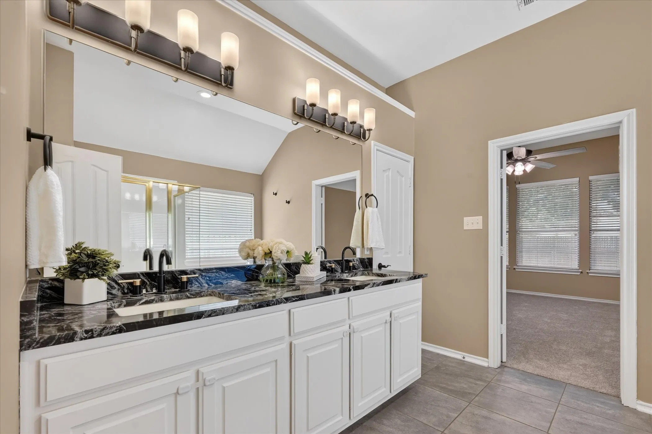 Single Family Residence For Sale in Denton County , 2720 Windstone Way, Corinth, Texas 76210, 3 Bedroom, 2 Bathroom, 2 Garage spaces, 1,887 Sqft, built in 1999, mls#21385884, Real Estate Agent in Corinth, Homes For Sale in Denton county, Homes For Sale in Corinth, Realtor in Corinth Texas, Real Estate Brokerage Independent Realty Texas, Luminita Cordes Realtor