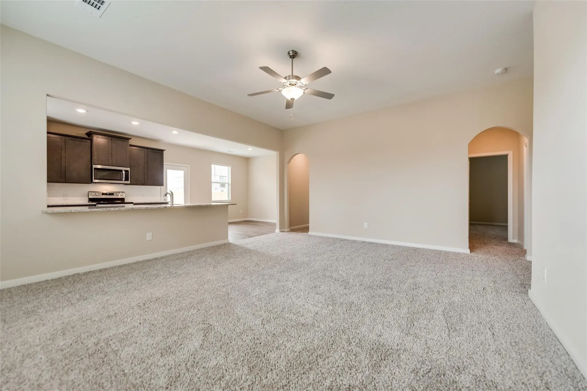 Single Family Residence For Rent in Collin County , 291 Wandering Stream Way, Princeton, Texas 75407, 4 Bedroom, 2 Bathroom, 2 Garage spaces, 1,803 Sqft, built in 2020, mls#21385836, Real Estate Agent in Princeton, Homes For Rent in Collin county, Homes For Rent in Princeton, Realtor in Princeton Texas, Real Estate Brokerage Independent Realty Texas, Luminita Cordes Realtor