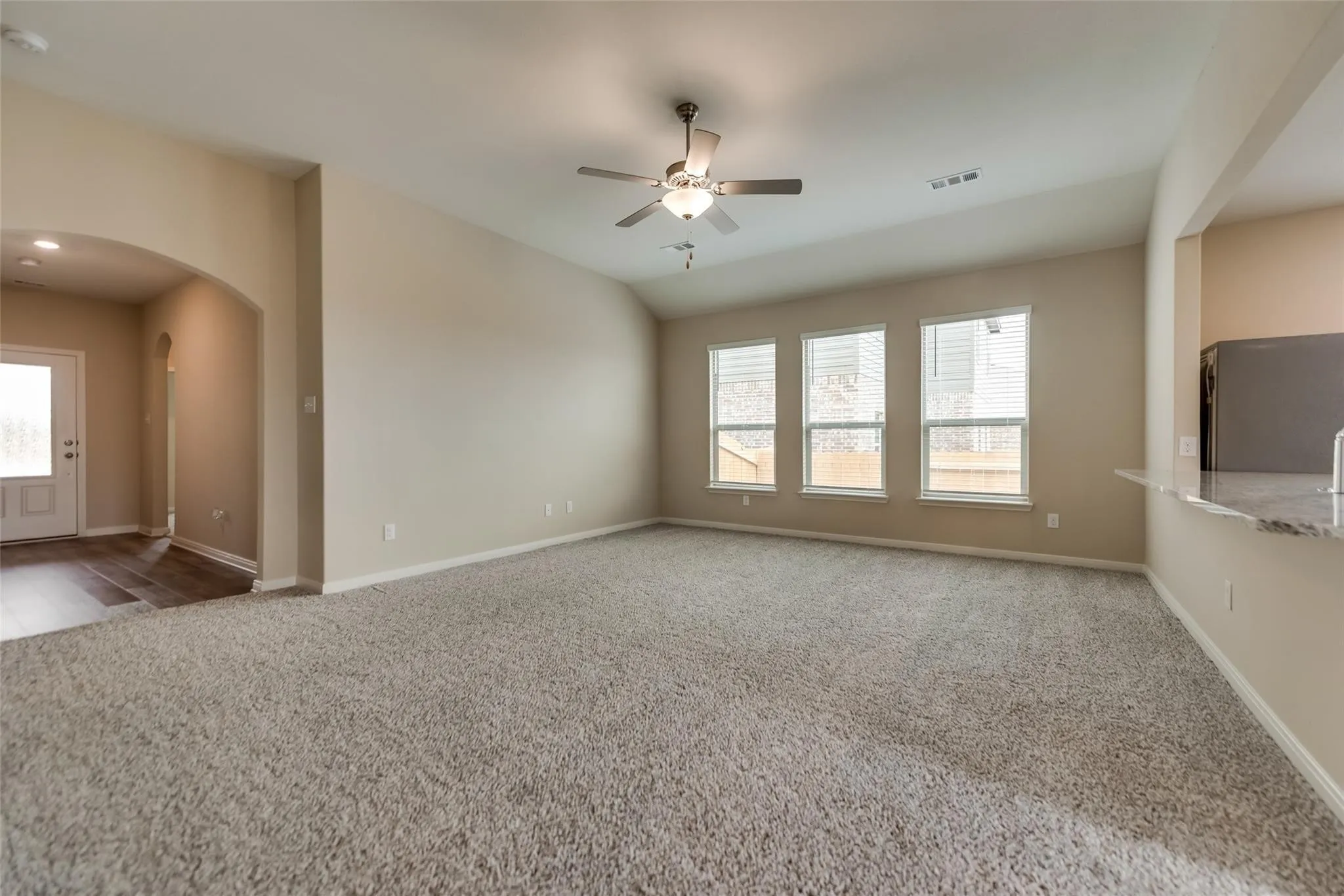 Single Family Residence For Rent in Collin County , 291 Wandering Stream Way, Princeton, Texas 75407, 4 Bedroom, 2 Bathroom, 2 Garage spaces, 1,803 Sqft, built in 2020, mls#21385836, Real Estate Agent in Princeton, Homes For Rent in Collin county, Homes For Rent in Princeton, Realtor in Princeton Texas, Real Estate Brokerage Independent Realty Texas, Luminita Cordes Realtor