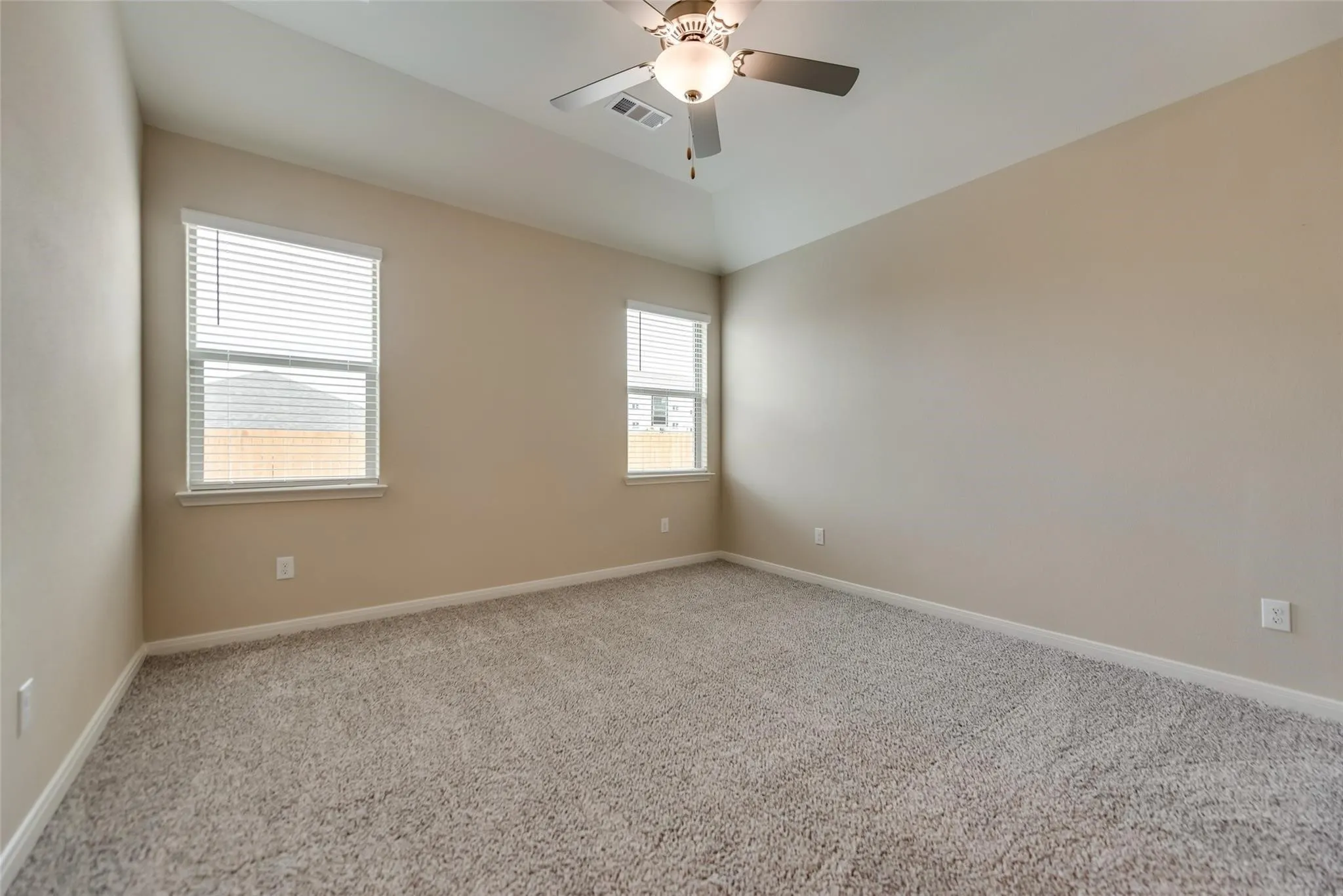 Single Family Residence For Rent in Collin County , 291 Wandering Stream Way, Princeton, Texas 75407, 4 Bedroom, 2 Bathroom, 2 Garage spaces, 1,803 Sqft, built in 2020, mls#21385836, Real Estate Agent in Princeton, Homes For Rent in Collin county, Homes For Rent in Princeton, Realtor in Princeton Texas, Real Estate Brokerage Independent Realty Texas, Luminita Cordes Realtor