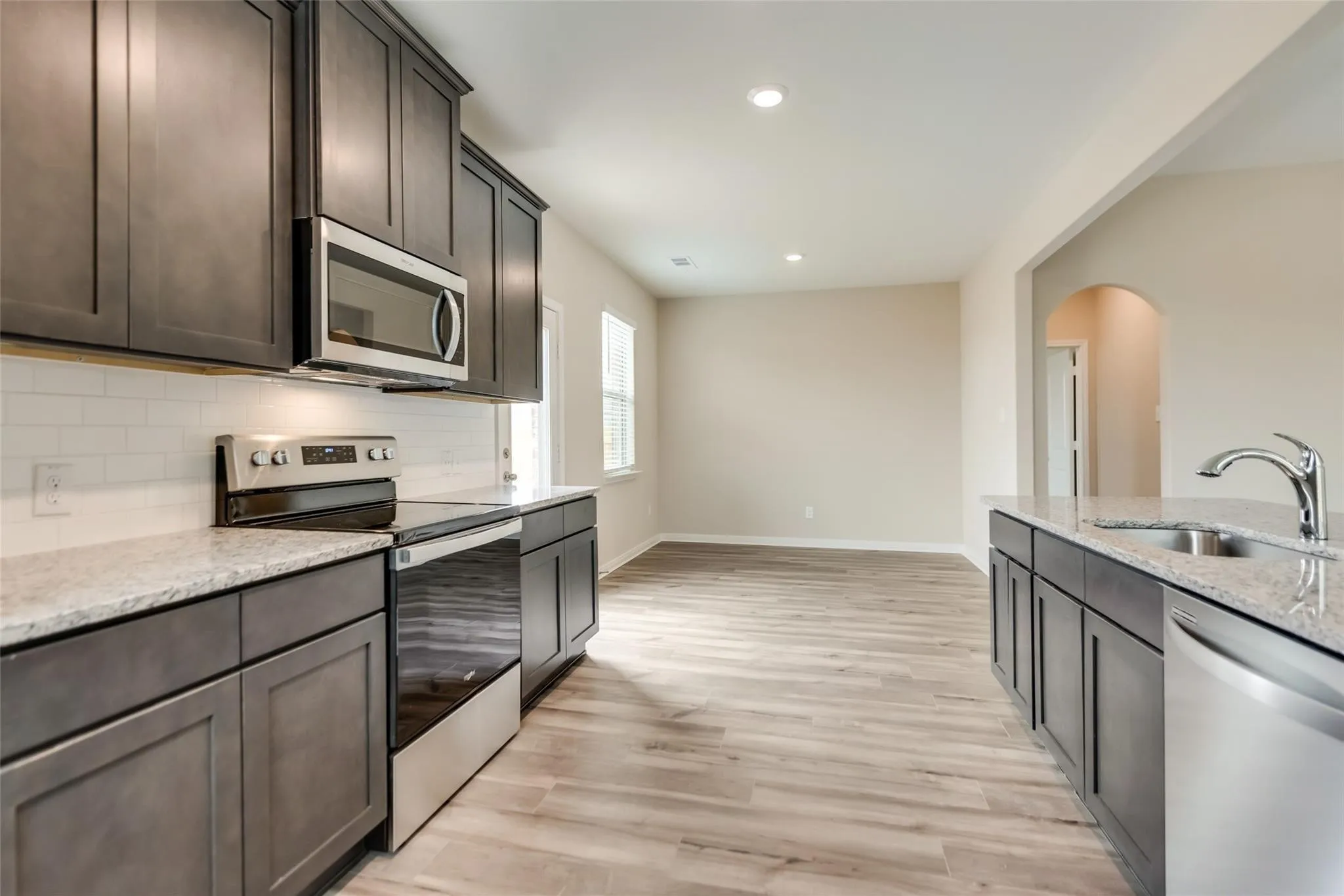 Single Family Residence For Rent in Collin County , 291 Wandering Stream Way, Princeton, Texas 75407, 4 Bedroom, 2 Bathroom, 2 Garage spaces, 1,803 Sqft, built in 2020, mls#21385836, Real Estate Agent in Princeton, Homes For Rent in Collin county, Homes For Rent in Princeton, Realtor in Princeton Texas, Real Estate Brokerage Independent Realty Texas, Luminita Cordes Realtor