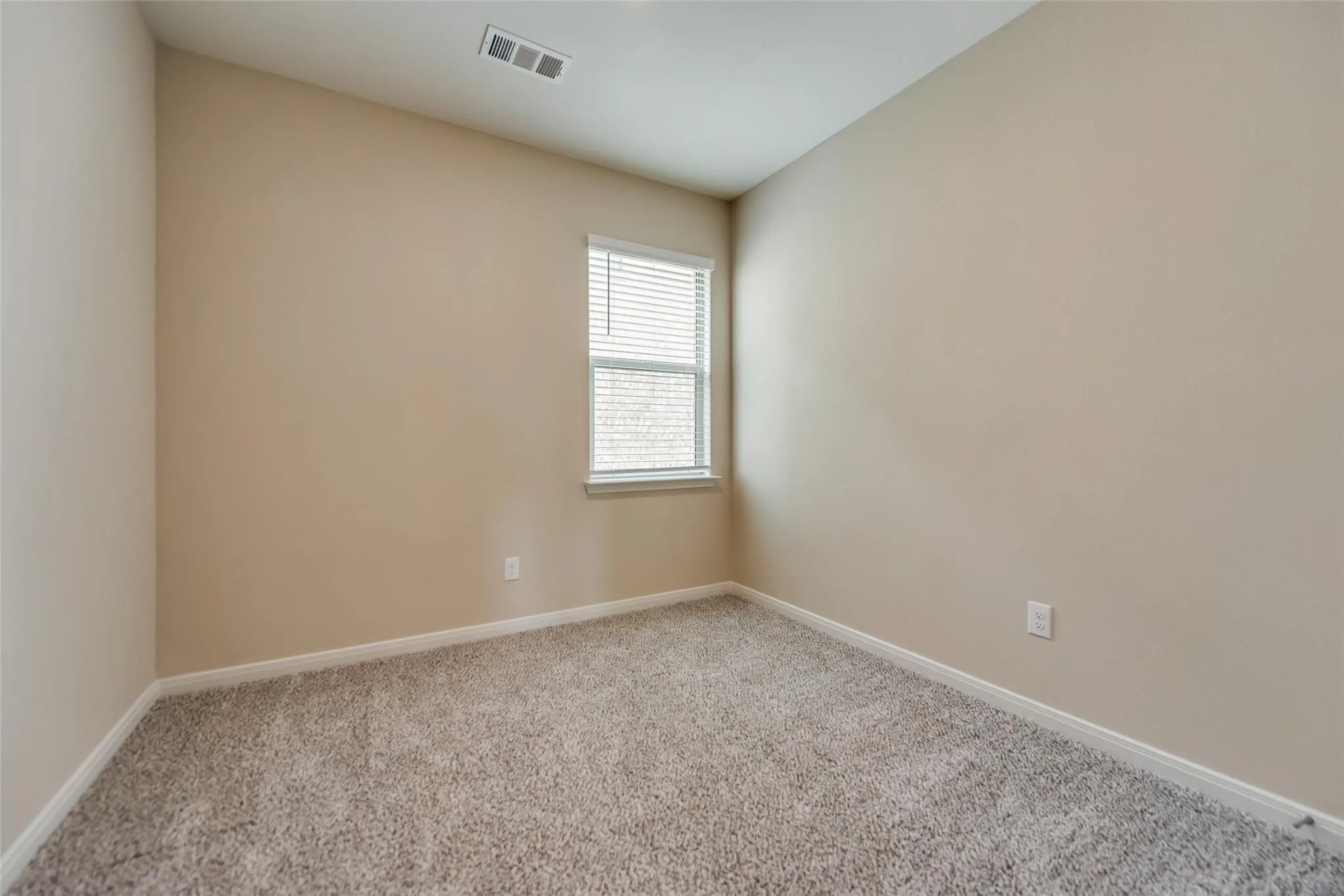 Single Family Residence For Rent in Collin County , 291 Wandering Stream Way, Princeton, Texas 75407, 4 Bedroom, 2 Bathroom, 2 Garage spaces, 1,803 Sqft, built in 2020, mls#21385836, Real Estate Agent in Princeton, Homes For Rent in Collin county, Homes For Rent in Princeton, Realtor in Princeton Texas, Real Estate Brokerage Independent Realty Texas, Luminita Cordes Realtor