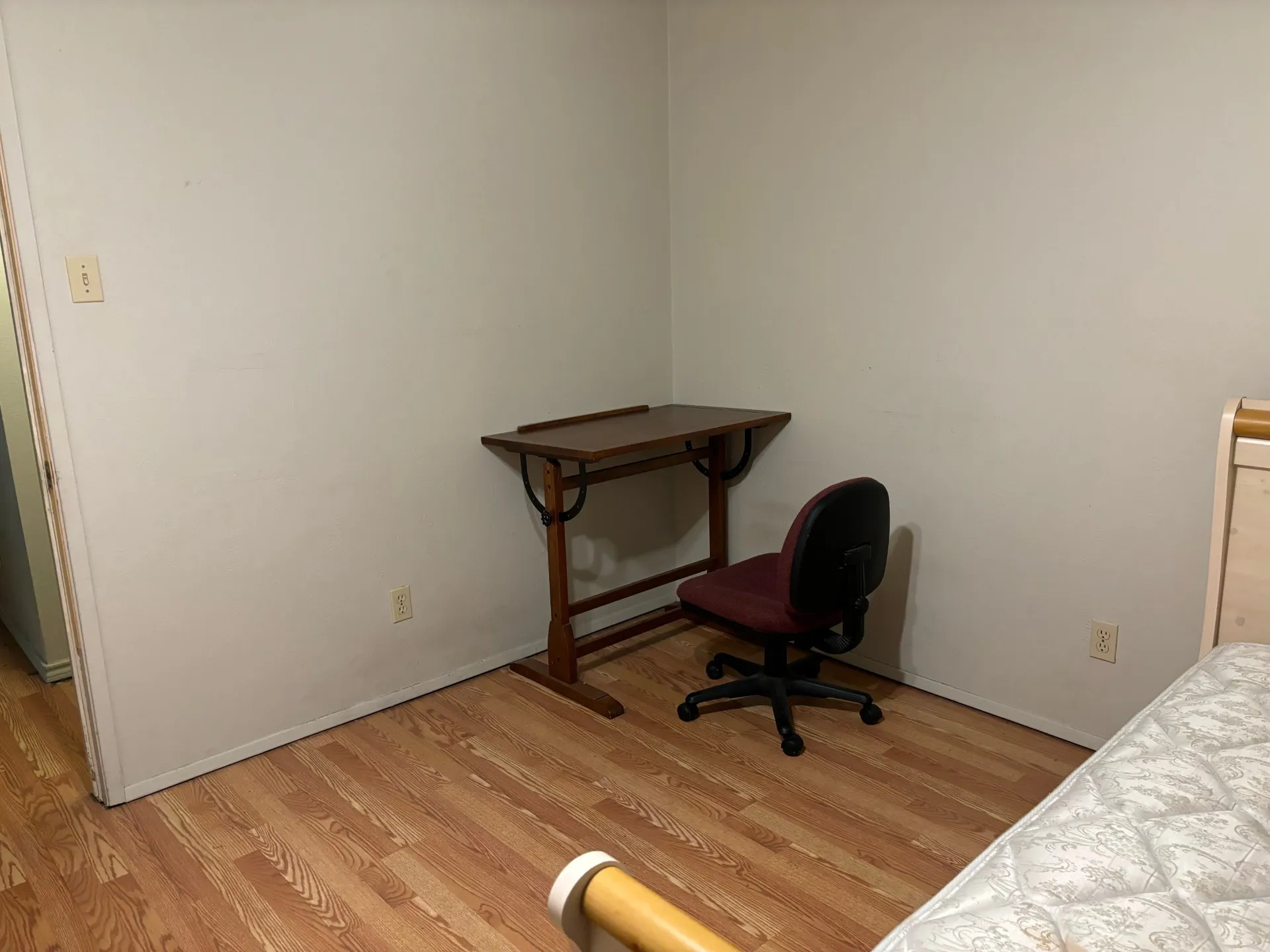 Single Family Residence For Rent in Collin County , 1004 Middle Cove Drive, Plano, Texas 75023, 1 Bedroom, 1 Bathroom, Garage spaces, 130 Sqft, built in 1974, mls#21385890, Real Estate Agent in Plano, Homes For Rent in Collin county, Homes For Rent in Plano, Realtor in Plano Texas, Real Estate Brokerage Independent Realty Texas, Luminita Cordes Realtor