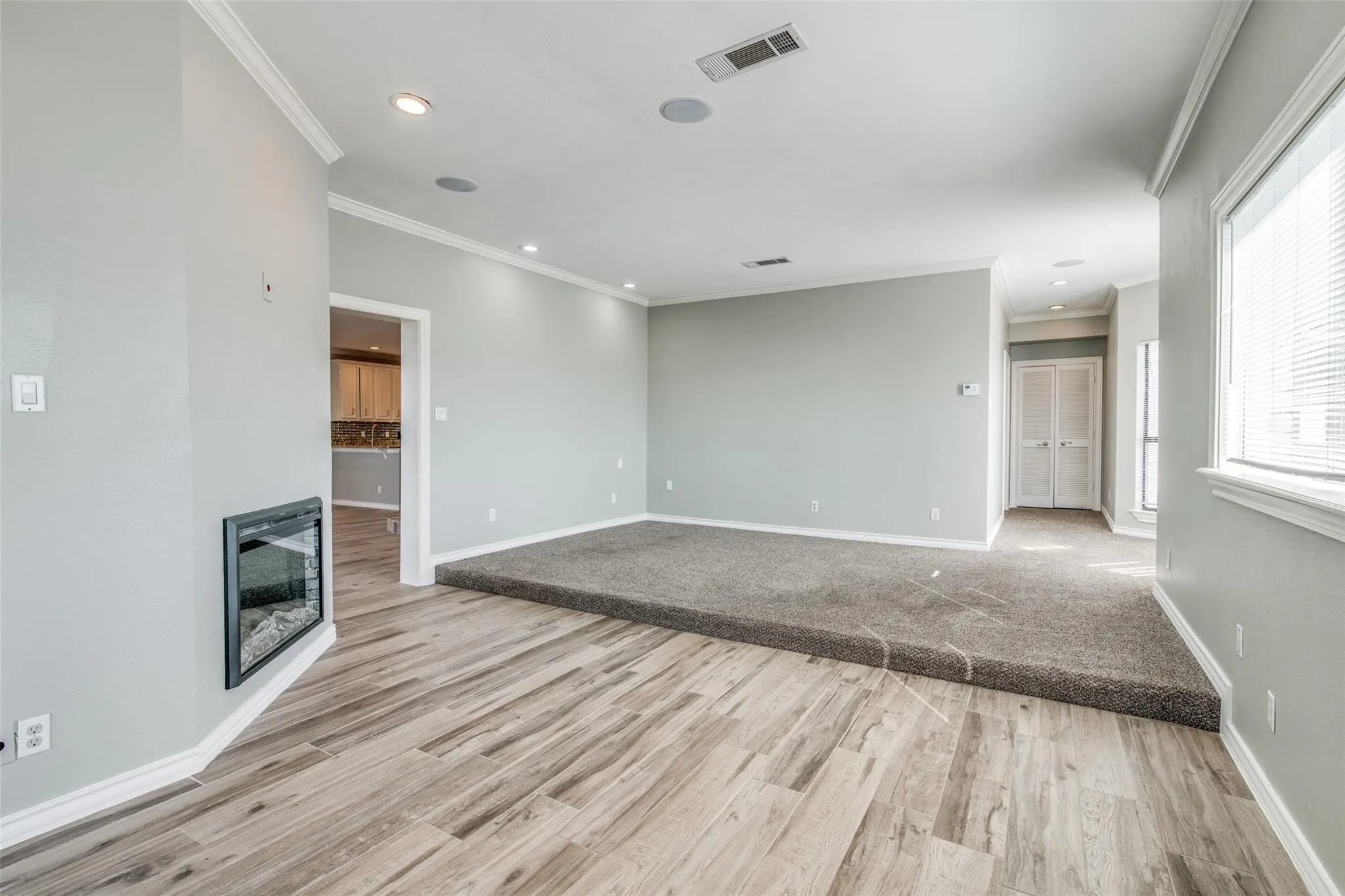 Condominium For Sale in Rockwall County , 458 Yacht Club Drive C, Rockwall, Texas 75032, 2 Bedroom, 2 Bathroom, Garage spaces, 1,816 Sqft, built in 1990, mls#21385857, Real Estate Agent in Rockwall, Homes For Sale in Rockwall county, Homes For Sale in Rockwall, Realtor in Rockwall Texas, Real Estate Brokerage Independent Realty Texas, Luminita Cordes Realtor