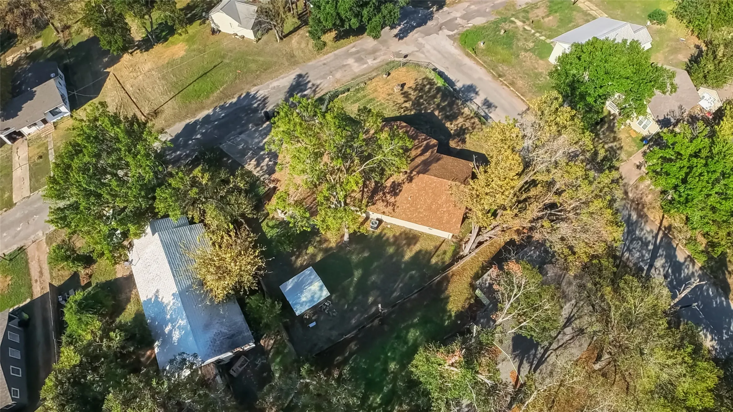 Single Family Residence For Sale in Freestone County , 400 S 8th Avenue, Teague, Texas 75860, 3 Bedroom, 2 Bathroom, Garage spaces, 1,690 Sqft, built in 1980, mls#21383166, Real Estate Agent in Teague, Homes For Sale in Freestone county, Homes For Sale in Teague, Realtor in Teague Texas, Real Estate Brokerage Independent Realty Texas, Luminita Cordes Realtor