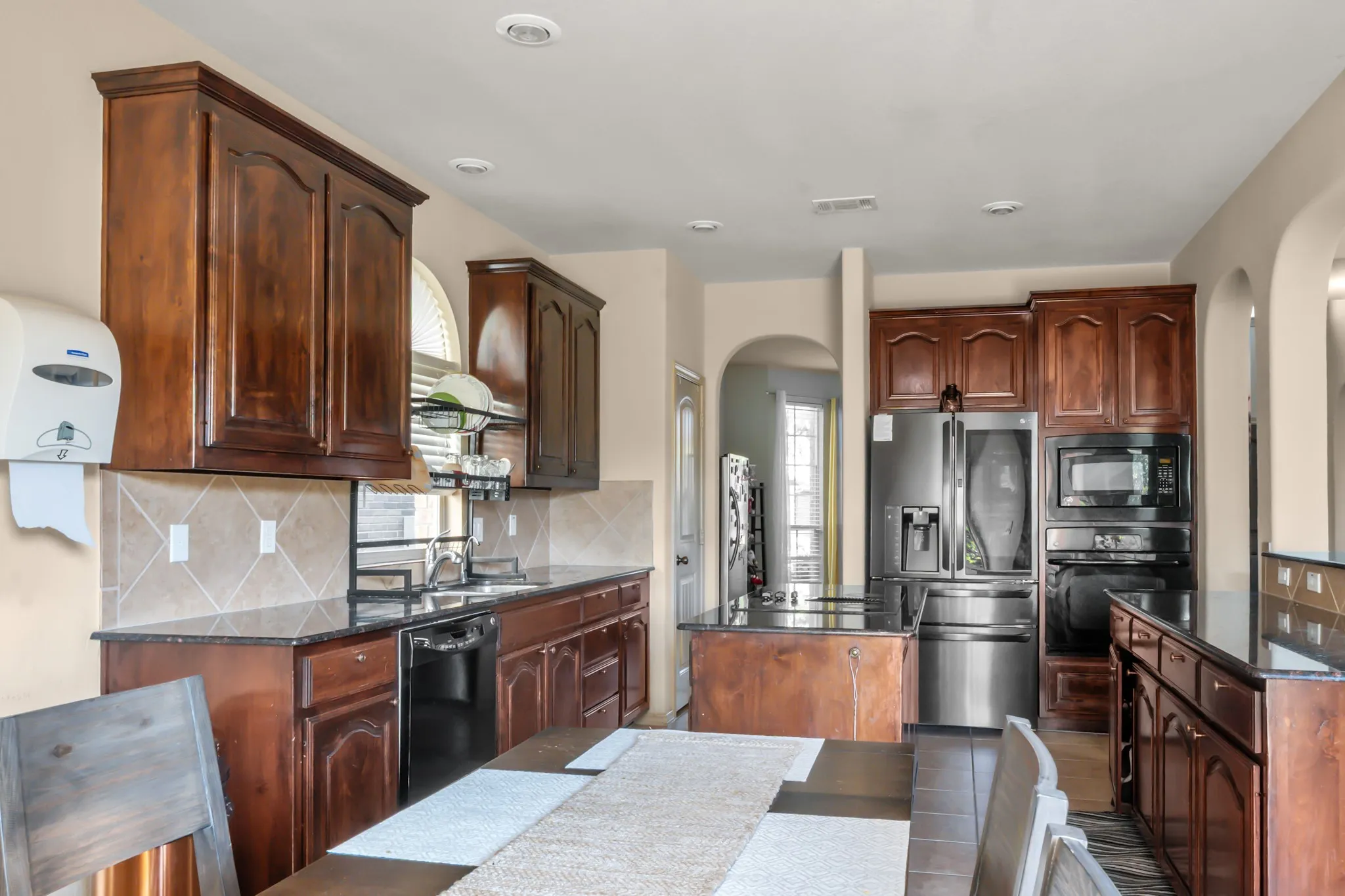 Single Family Residence For Rent in Tarrant County , 428 Running Water Trail, Fort Worth, Texas 76131, 4 Bedroom, 4 Bathroom, 2 Garage spaces, 2,937 Sqft, built in 2011, mls#21384808, Real Estate Agent in Fort Worth, Homes For Rent in Tarrant county, Homes For Rent in Fort Worth, Realtor in Fort Worth Texas, Real Estate Brokerage Independent Realty Texas, Luminita Cordes Realtor