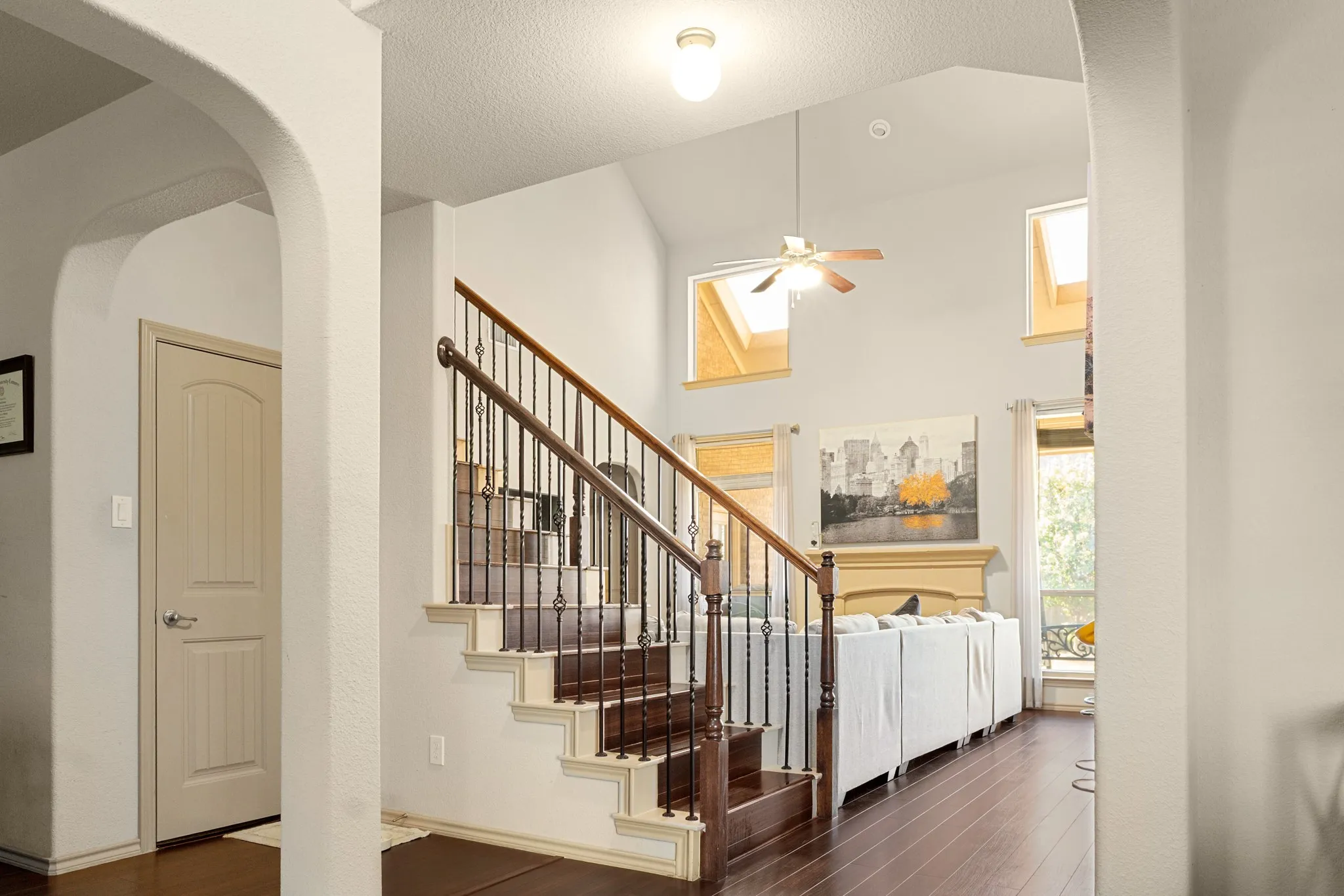 Single Family Residence For Rent in Tarrant County , 428 Running Water Trail, Fort Worth, Texas 76131, 4 Bedroom, 4 Bathroom, 2 Garage spaces, 2,937 Sqft, built in 2011, mls#21384808, Real Estate Agent in Fort Worth, Homes For Rent in Tarrant county, Homes For Rent in Fort Worth, Realtor in Fort Worth Texas, Real Estate Brokerage Independent Realty Texas, Luminita Cordes Realtor
