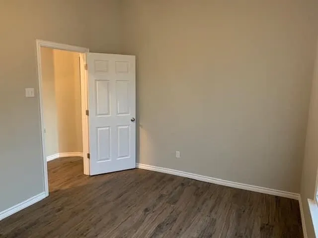 Duplex For Rent in Grayson County , 821 W Day Street 823, Denison, Texas 75020, 1 Bedroom, 1 Bathroom, Garage spaces, 719 Sqft, built in 1900, mls#21385913, Real Estate Agent in Denison, Homes For Rent in Grayson county, Homes For Rent in Denison, Realtor in Denison Texas, Real Estate Brokerage Independent Realty Texas, Luminita Cordes Realtor