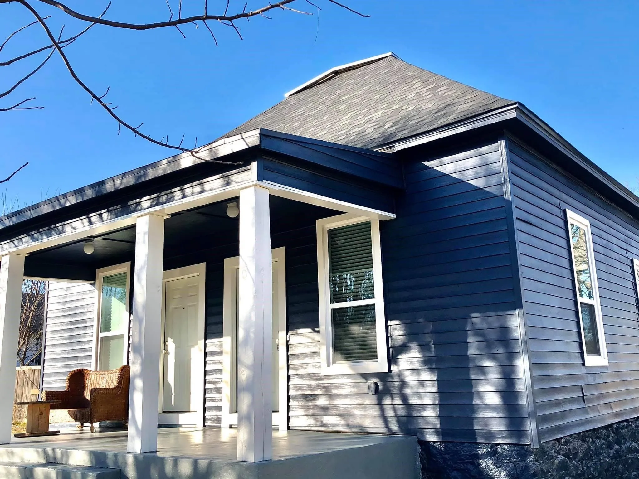 Duplex For Rent in Grayson County , 821 W Day Street 823, Denison, Texas 75020, 1 Bedroom, 1 Bathroom, Garage spaces, 719 Sqft, built in 1900, mls#21385913, Real Estate Agent in Denison, Homes For Rent in Grayson county, Homes For Rent in Denison, Realtor in Denison Texas, Real Estate Brokerage Independent Realty Texas, Luminita Cordes Realtor