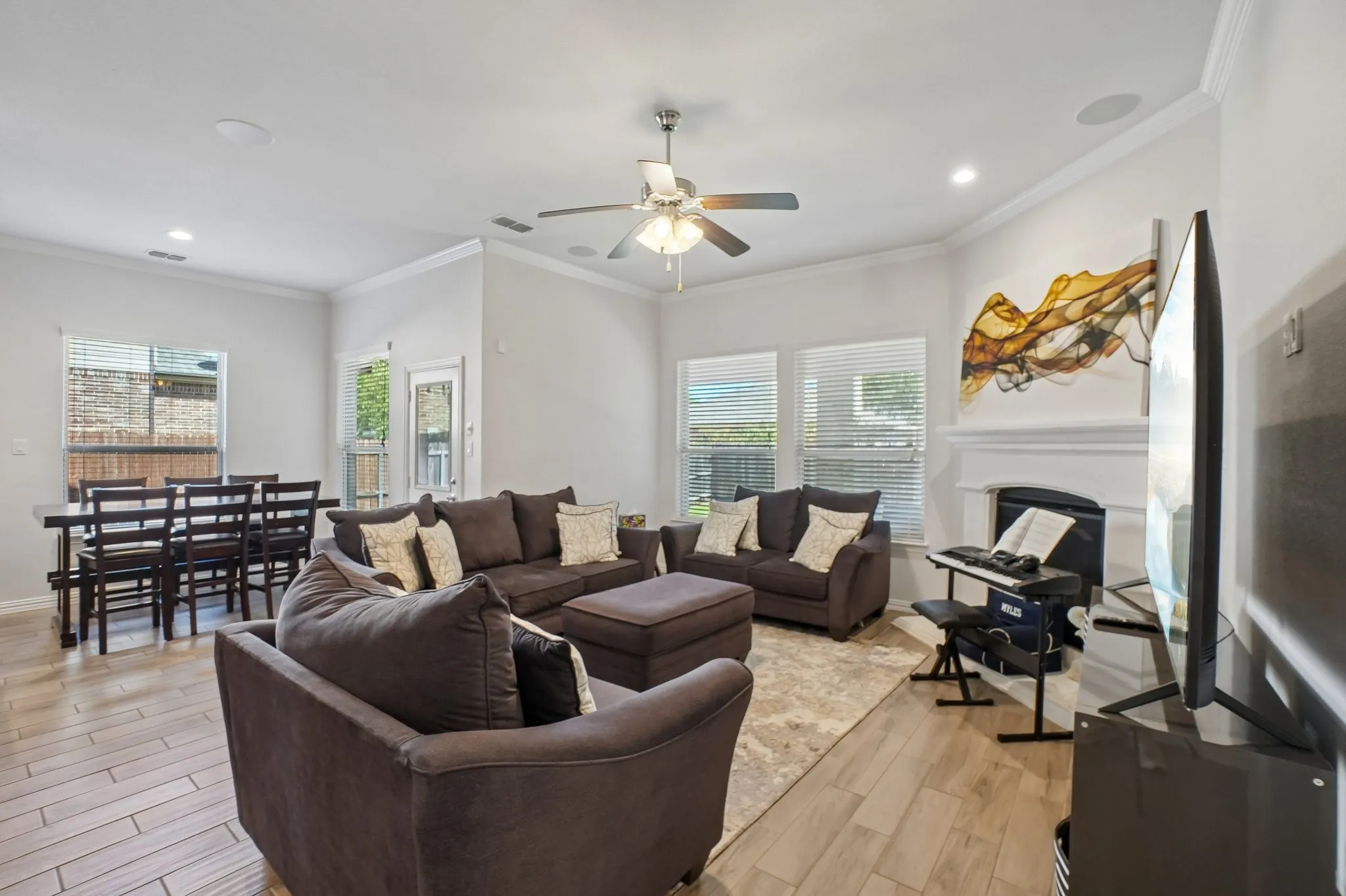 Single Family Residence For Sale in Ellis County , 706 Dover Drive, Midlothian, Texas 76065, 5 Bedroom, 4 Bathroom, 3 Garage spaces, 3,195 Sqft, built in 2018, mls#21385856, Real Estate Agent in Midlothian, Homes For Sale in Ellis county, Homes For Sale in Midlothian, Realtor in Midlothian Texas, Real Estate Brokerage Independent Realty Texas, Luminita Cordes Realtor