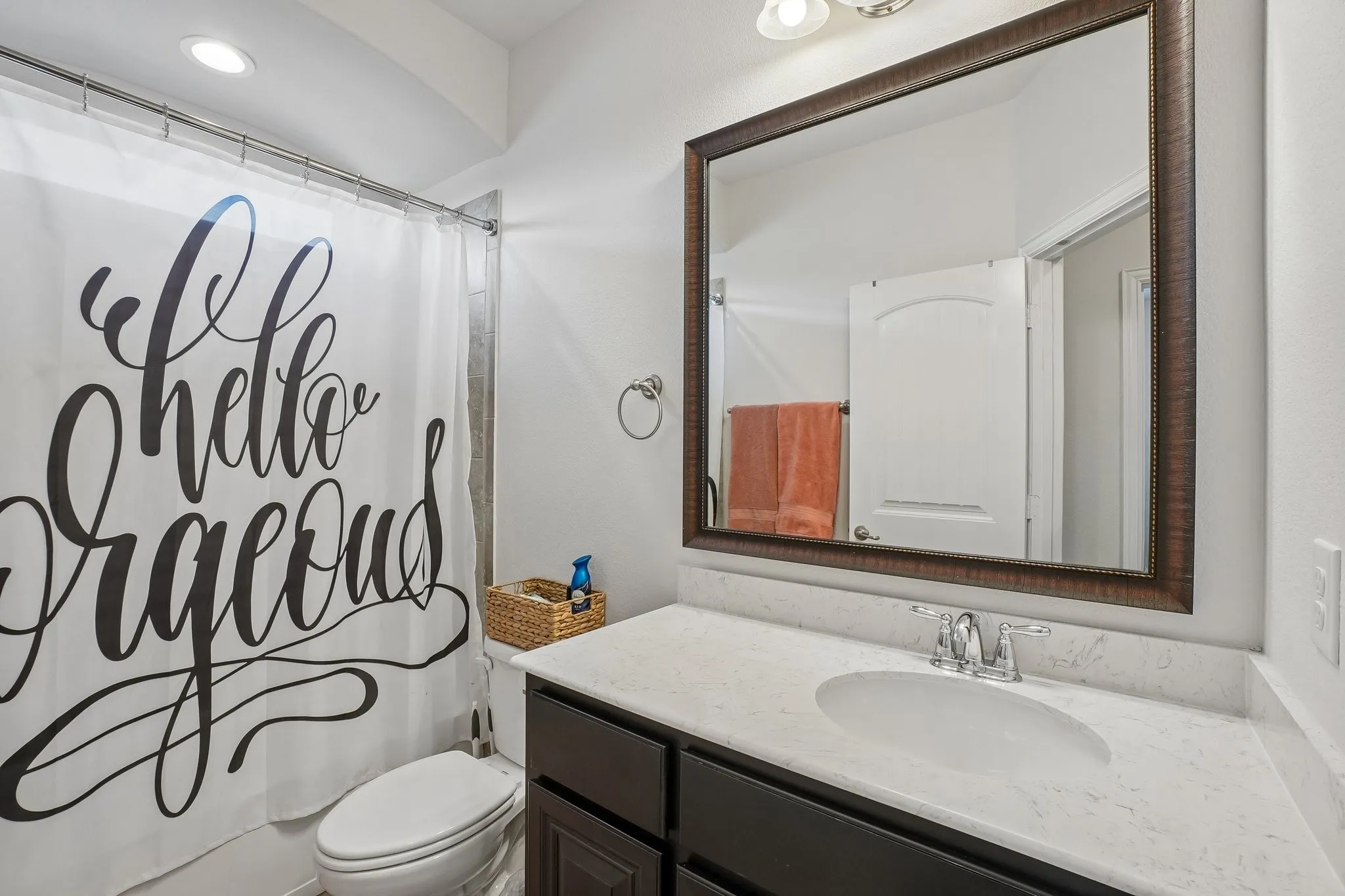 Single Family Residence For Sale in Ellis County , 706 Dover Drive, Midlothian, Texas 76065, 5 Bedroom, 4 Bathroom, 3 Garage spaces, 3,195 Sqft, built in 2018, mls#21385856, Real Estate Agent in Midlothian, Homes For Sale in Ellis county, Homes For Sale in Midlothian, Realtor in Midlothian Texas, Real Estate Brokerage Independent Realty Texas, Luminita Cordes Realtor