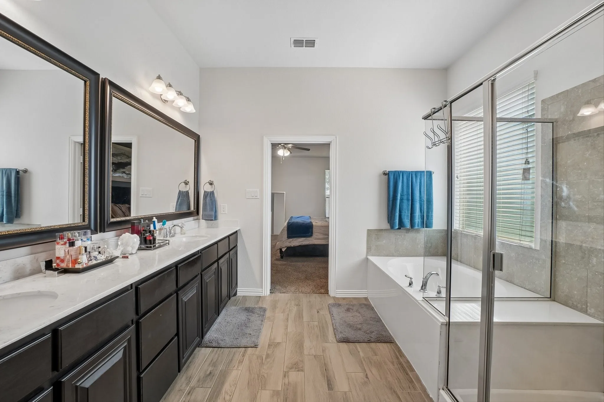 Single Family Residence For Sale in Ellis County , 706 Dover Drive, Midlothian, Texas 76065, 5 Bedroom, 4 Bathroom, 3 Garage spaces, 3,195 Sqft, built in 2018, mls#21385856, Real Estate Agent in Midlothian, Homes For Sale in Ellis county, Homes For Sale in Midlothian, Realtor in Midlothian Texas, Real Estate Brokerage Independent Realty Texas, Luminita Cordes Realtor