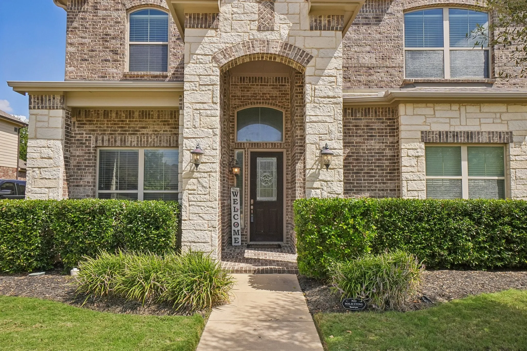 Single Family Residence For Sale in Ellis County , 706 Dover Drive, Midlothian, Texas 76065, 5 Bedroom, 4 Bathroom, 3 Garage spaces, 3,195 Sqft, built in 2018, mls#21385856, Real Estate Agent in Midlothian, Homes For Sale in Ellis county, Homes For Sale in Midlothian, Realtor in Midlothian Texas, Real Estate Brokerage Independent Realty Texas, Luminita Cordes Realtor
