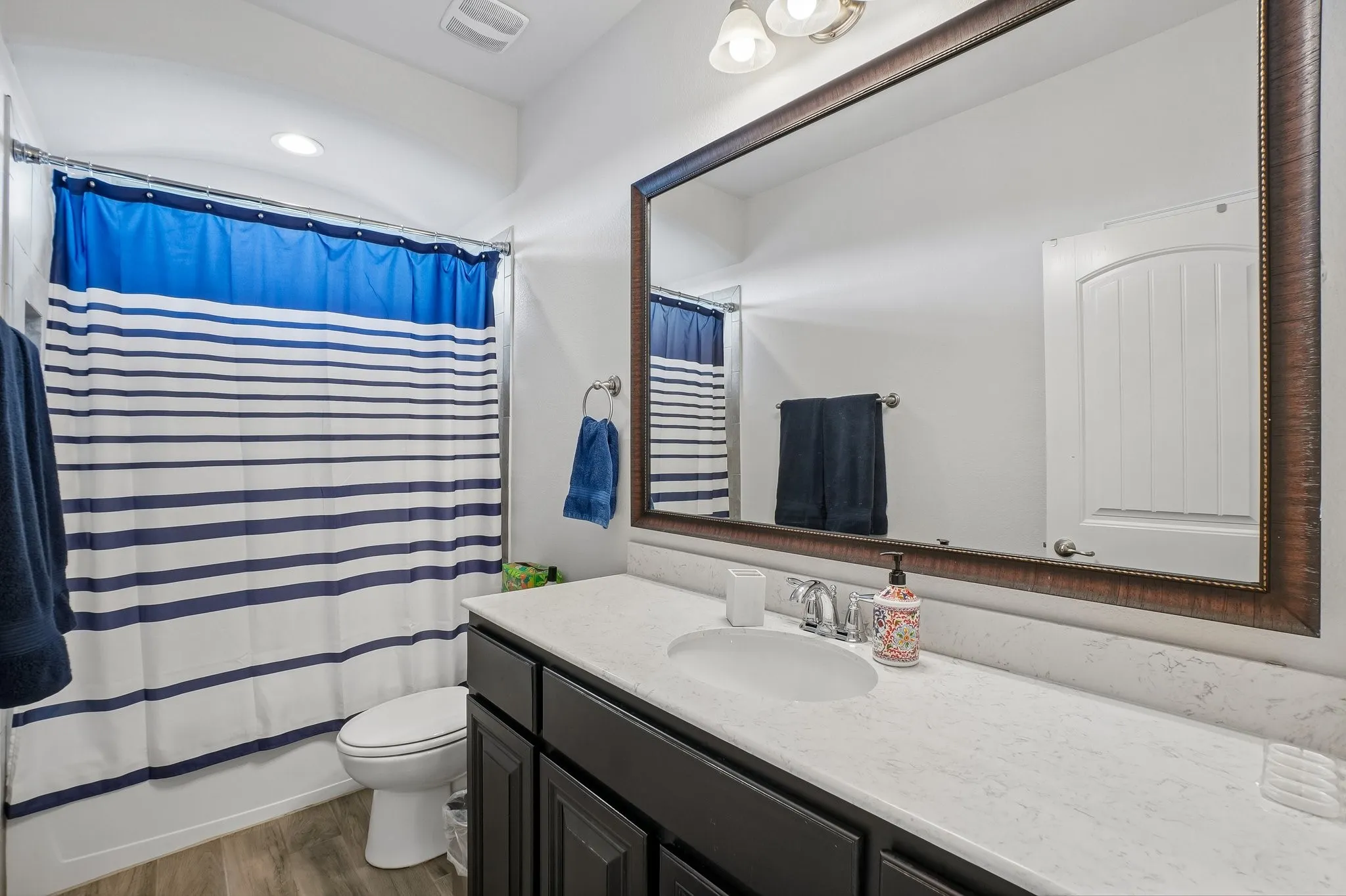 Single Family Residence For Sale in Ellis County , 706 Dover Drive, Midlothian, Texas 76065, 5 Bedroom, 4 Bathroom, 3 Garage spaces, 3,195 Sqft, built in 2018, mls#21385856, Real Estate Agent in Midlothian, Homes For Sale in Ellis county, Homes For Sale in Midlothian, Realtor in Midlothian Texas, Real Estate Brokerage Independent Realty Texas, Luminita Cordes Realtor