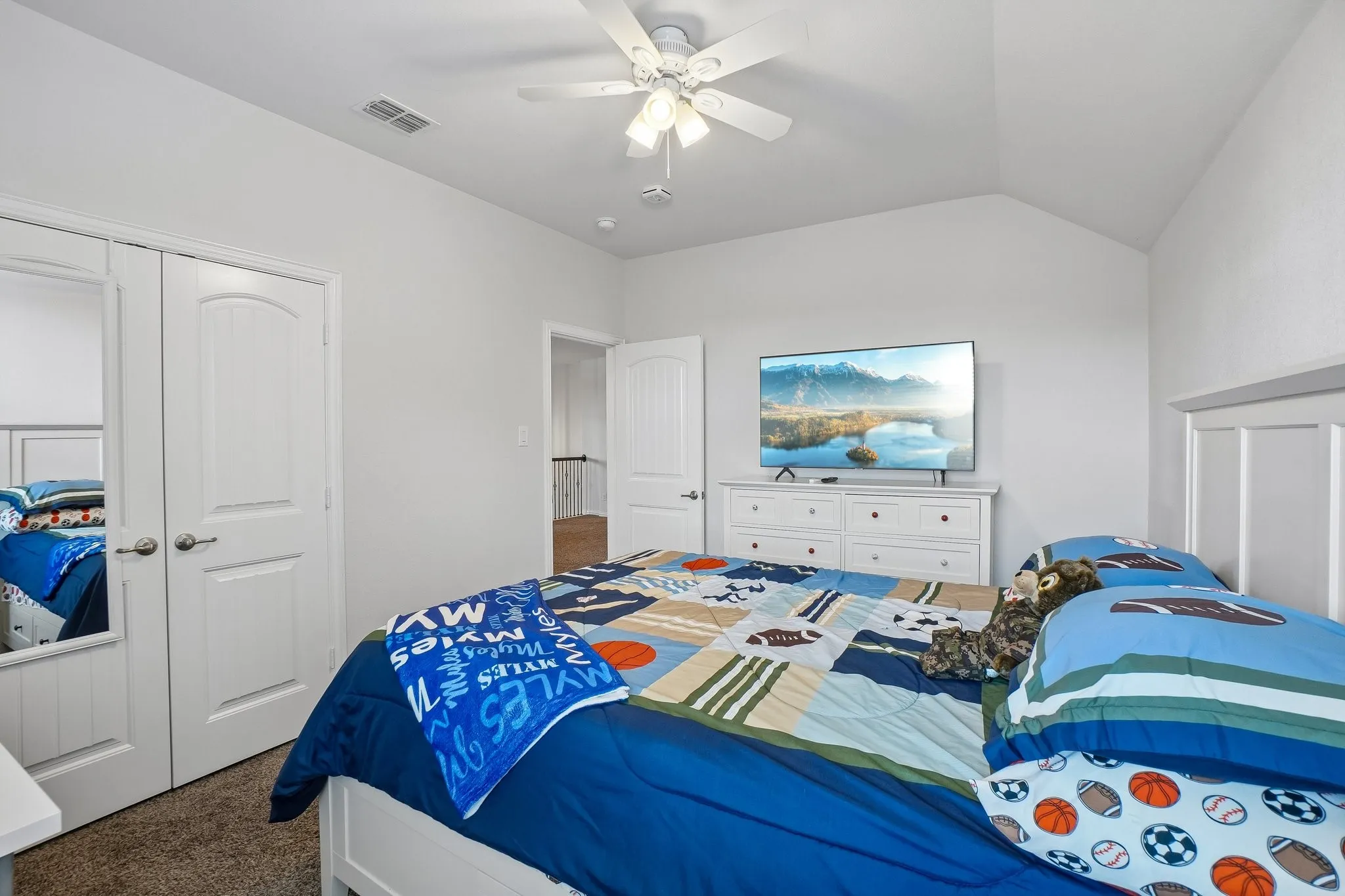 Single Family Residence For Sale in Ellis County , 706 Dover Drive, Midlothian, Texas 76065, 5 Bedroom, 4 Bathroom, 3 Garage spaces, 3,195 Sqft, built in 2018, mls#21385856, Real Estate Agent in Midlothian, Homes For Sale in Ellis county, Homes For Sale in Midlothian, Realtor in Midlothian Texas, Real Estate Brokerage Independent Realty Texas, Luminita Cordes Realtor
