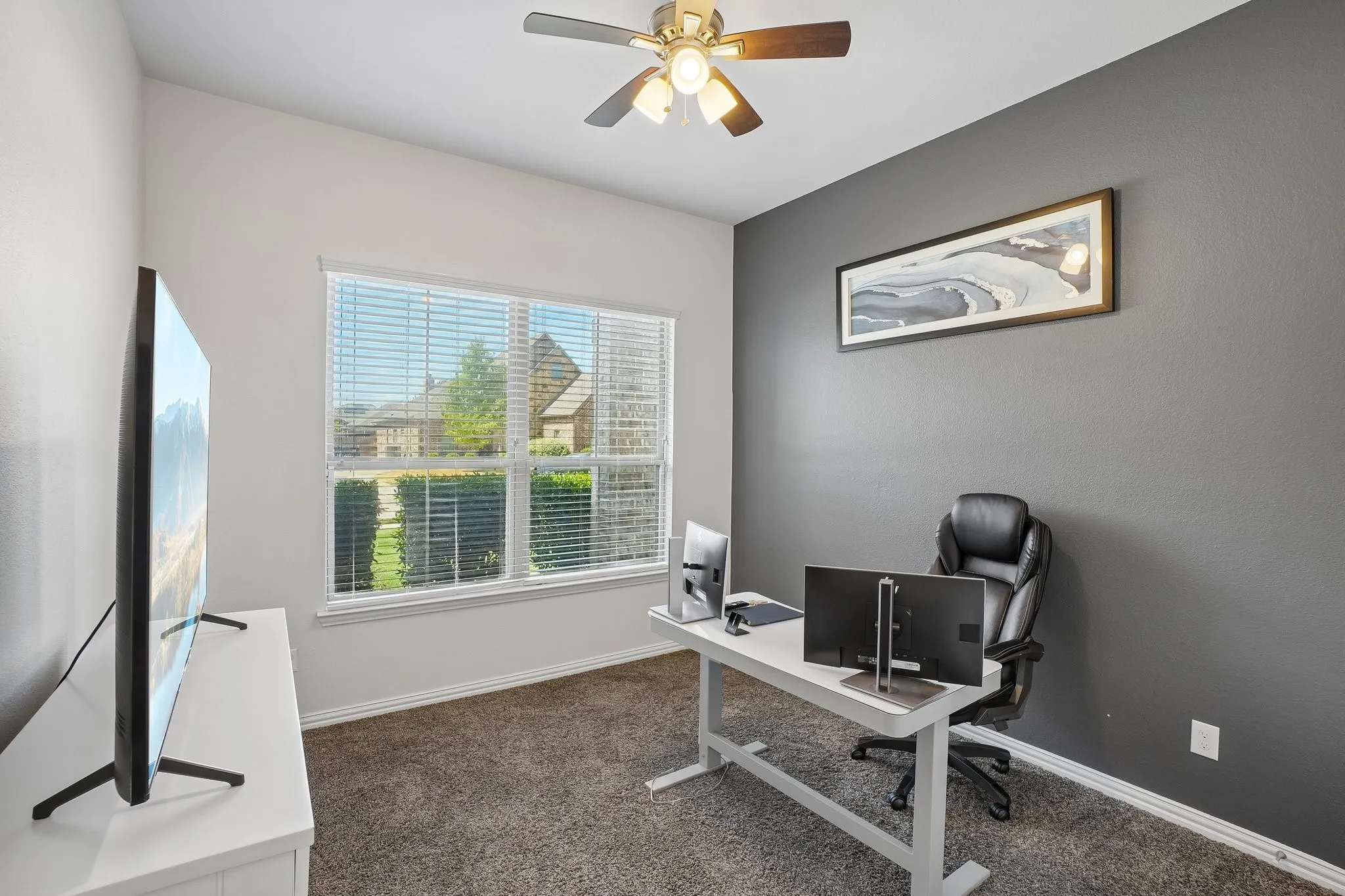 Single Family Residence For Sale in Ellis County , 706 Dover Drive, Midlothian, Texas 76065, 5 Bedroom, 4 Bathroom, 3 Garage spaces, 3,195 Sqft, built in 2018, mls#21385856, Real Estate Agent in Midlothian, Homes For Sale in Ellis county, Homes For Sale in Midlothian, Realtor in Midlothian Texas, Real Estate Brokerage Independent Realty Texas, Luminita Cordes Realtor