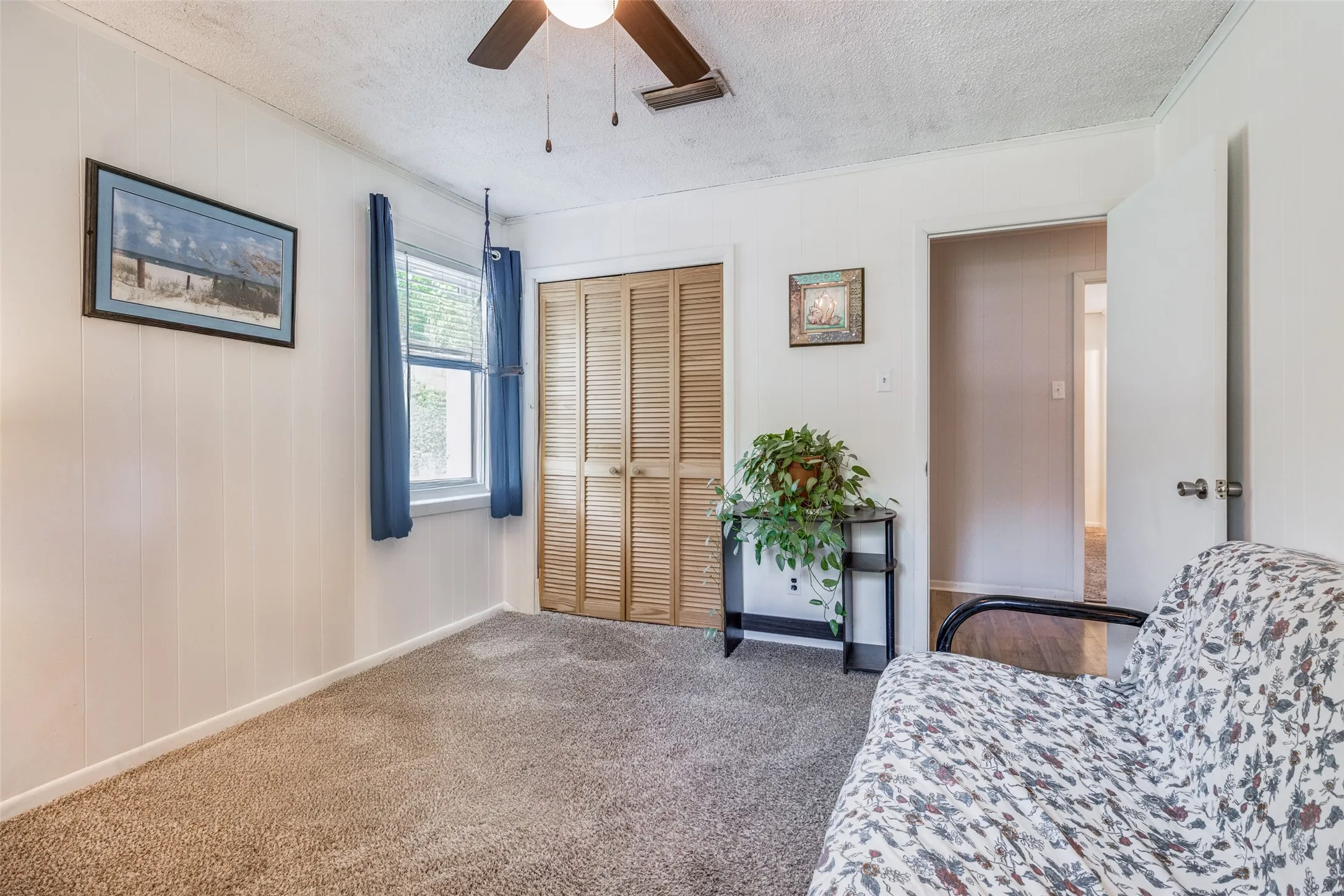 Single Family Residence For Rent in Fannin County , 809 Beech Street, Bonham, Texas 75418, 3 Bedroom, 2 Bathroom, Garage spaces, 1,786 Sqft, built in 1980, mls#21385921, Real Estate Agent in Bonham, Homes For Rent in Fannin county, Homes For Rent in Bonham, Realtor in Bonham Texas, Real Estate Brokerage Independent Realty Texas, Luminita Cordes Realtor