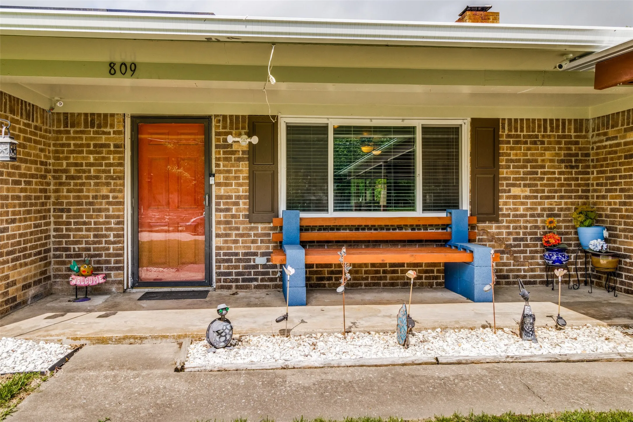 Single Family Residence For Rent in Fannin County , 809 Beech Street, Bonham, Texas 75418, 3 Bedroom, 2 Bathroom, Garage spaces, 1,786 Sqft, built in 1980, mls#21385921, Real Estate Agent in Bonham, Homes For Rent in Fannin county, Homes For Rent in Bonham, Realtor in Bonham Texas, Real Estate Brokerage Independent Realty Texas, Luminita Cordes Realtor