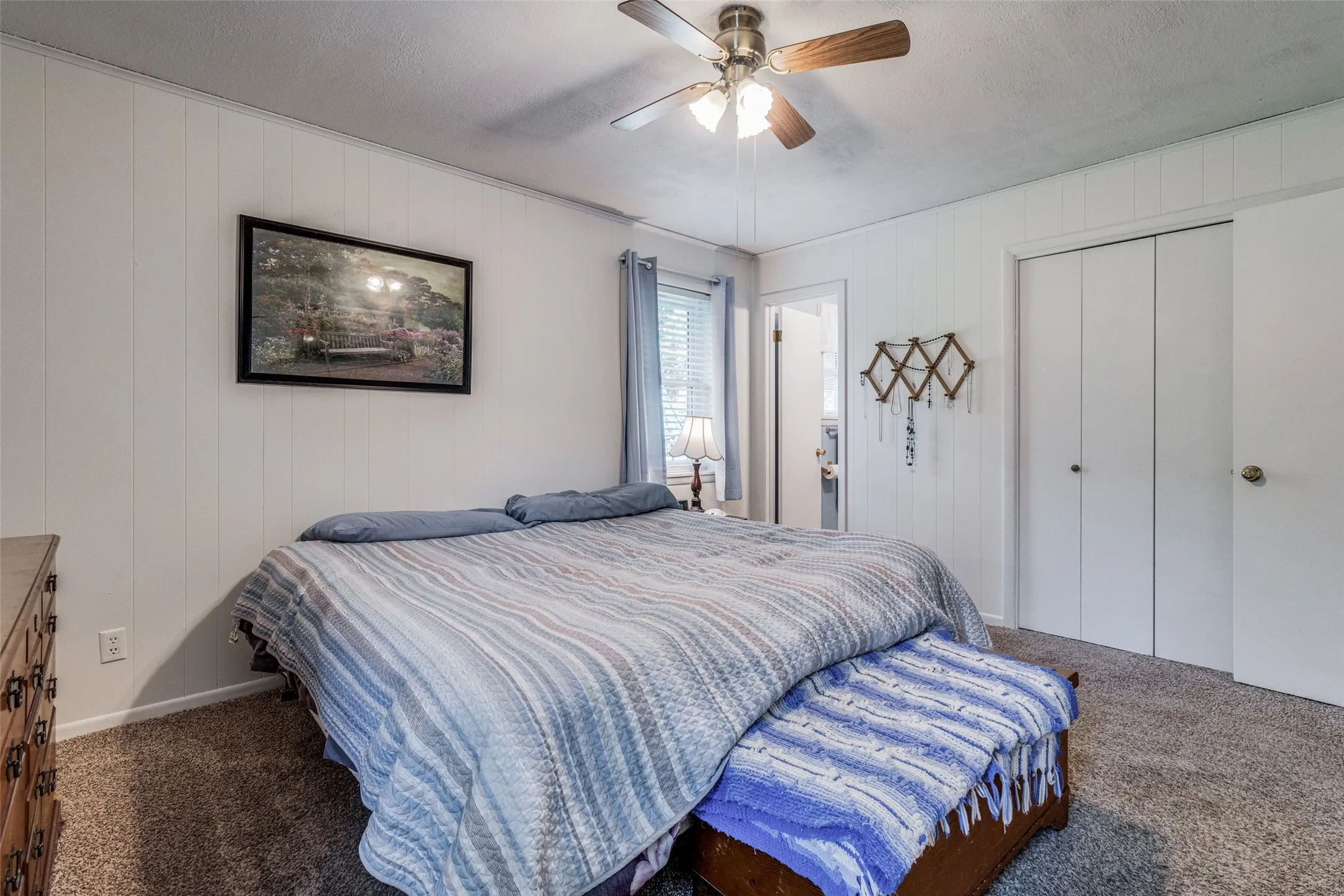 Single Family Residence For Rent in Fannin County , 809 Beech Street, Bonham, Texas 75418, 3 Bedroom, 2 Bathroom, Garage spaces, 1,786 Sqft, built in 1980, mls#21385921, Real Estate Agent in Bonham, Homes For Rent in Fannin county, Homes For Rent in Bonham, Realtor in Bonham Texas, Real Estate Brokerage Independent Realty Texas, Luminita Cordes Realtor