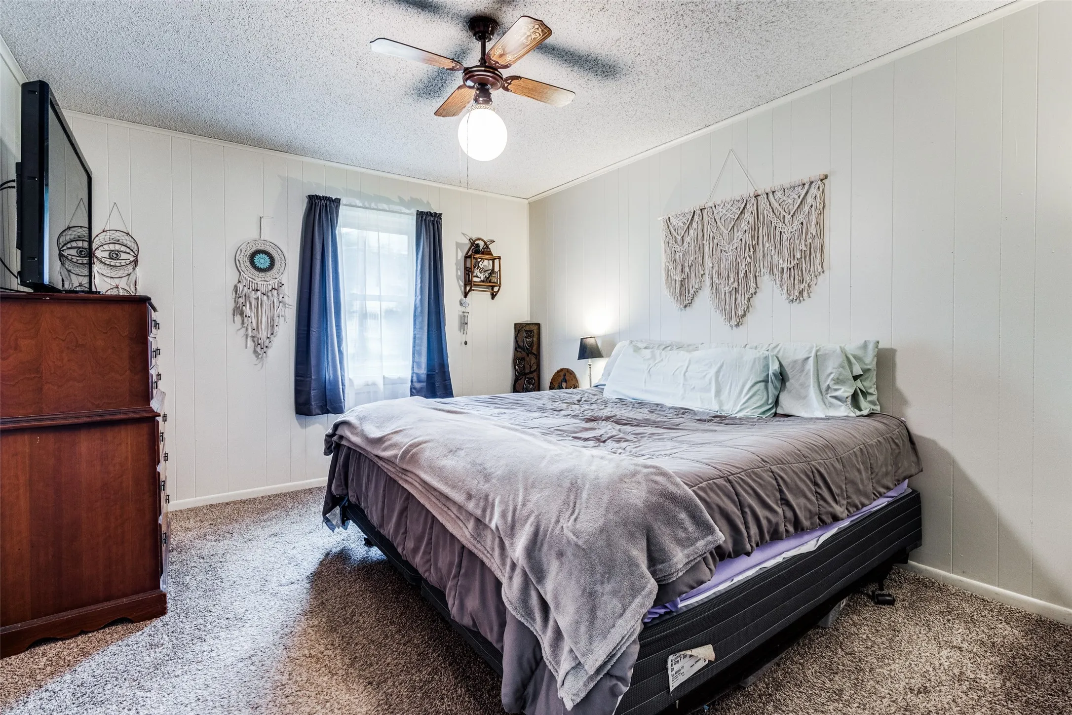 Single Family Residence For Rent in Fannin County , 809 Beech Street, Bonham, Texas 75418, 3 Bedroom, 2 Bathroom, Garage spaces, 1,786 Sqft, built in 1980, mls#21385921, Real Estate Agent in Bonham, Homes For Rent in Fannin county, Homes For Rent in Bonham, Realtor in Bonham Texas, Real Estate Brokerage Independent Realty Texas, Luminita Cordes Realtor