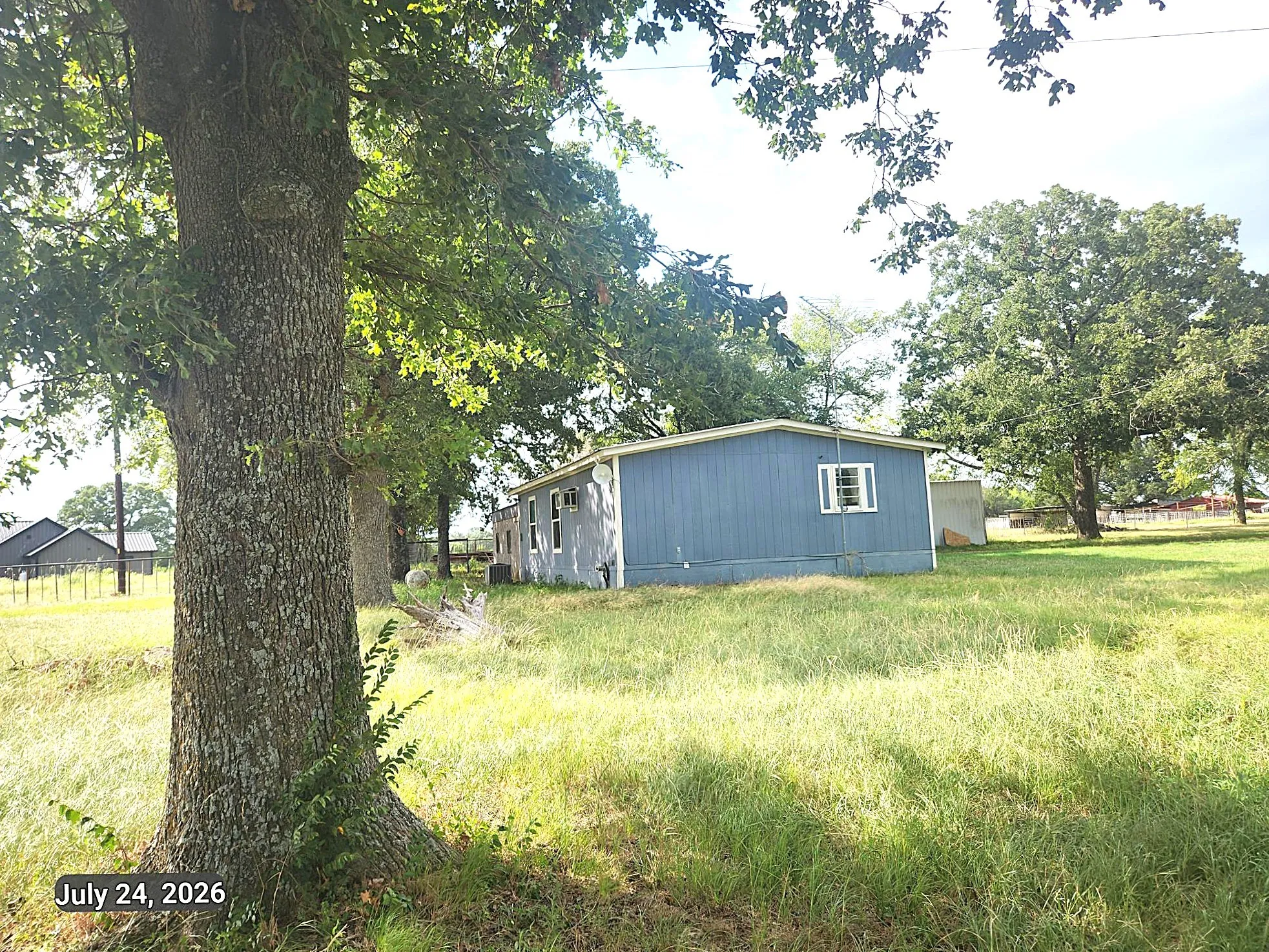 Single Family Residence For Sale in Van Zandt County , 1369 Vz County Road 3210, Wills Point, Texas 75169, 2 Bedroom, 1 Bathroom, Garage spaces, 864 Sqft, built in 1998, mls#21385587, Real Estate Agent in Wills Point, Homes For Sale in Van Zandt county, Homes For Sale in Wills Point, Realtor in Wills Point Texas, Real Estate Brokerage Independent Realty Texas, Luminita Cordes Realtor