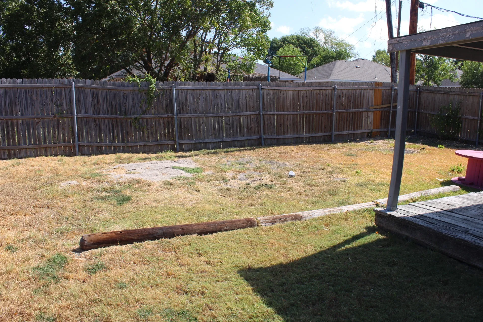 Single Family Residence For Sale in Kaufman County , 307 Briar Creek Drive, Crandall, Texas 75114, 4 Bedroom, 1 Bathroom, Garage spaces, 1,296 Sqft, built in 1991, mls#21380199, Real Estate Agent in Crandall, Homes For Sale in Kaufman county, Homes For Sale in Crandall, Realtor in Crandall Texas, Real Estate Brokerage Independent Realty Texas, Luminita Cordes Realtor