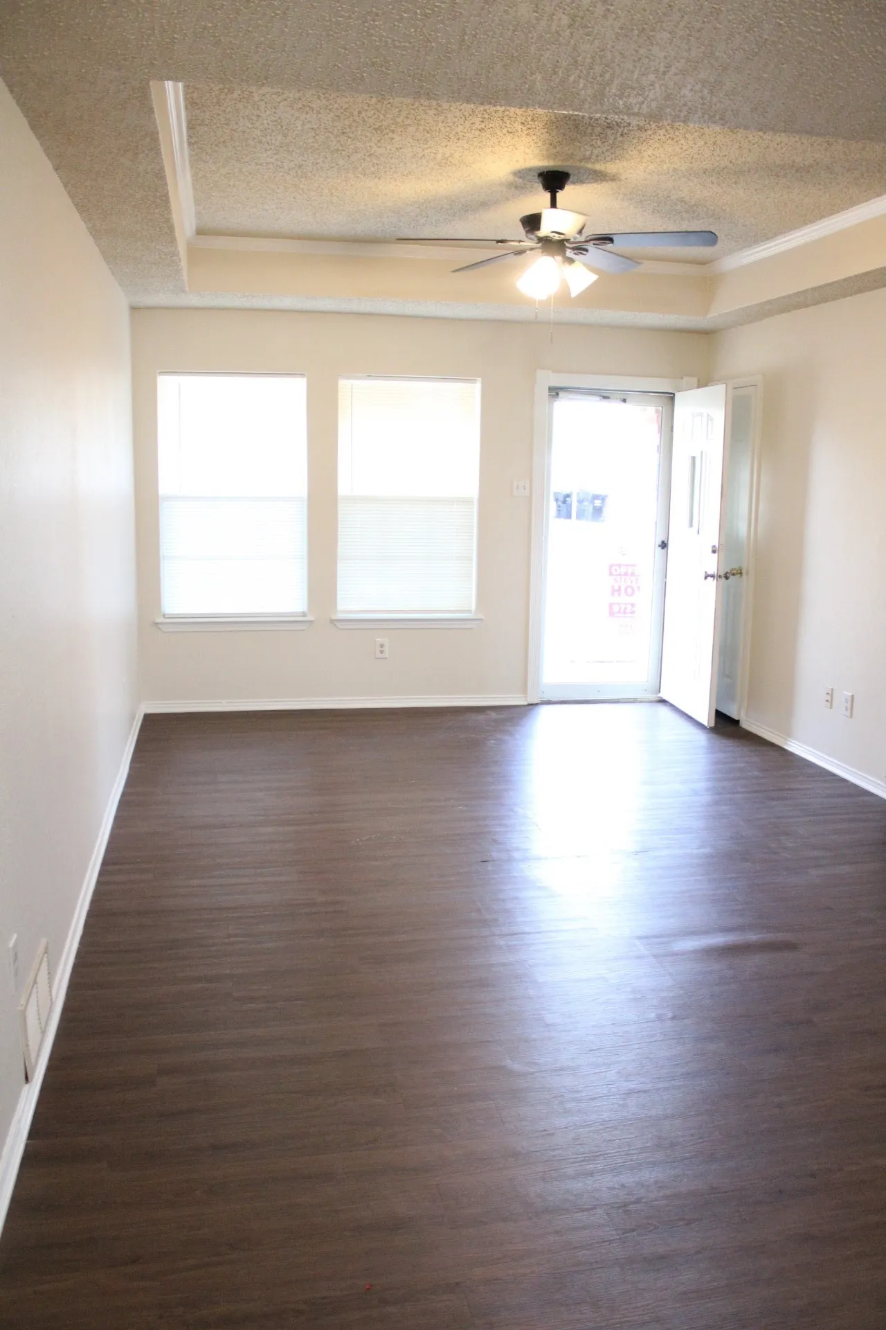 Single Family Residence For Sale in Kaufman County , 307 Briar Creek Drive, Crandall, Texas 75114, 4 Bedroom, 1 Bathroom, Garage spaces, 1,296 Sqft, built in 1991, mls#21380199, Real Estate Agent in Crandall, Homes For Sale in Kaufman county, Homes For Sale in Crandall, Realtor in Crandall Texas, Real Estate Brokerage Independent Realty Texas, Luminita Cordes Realtor