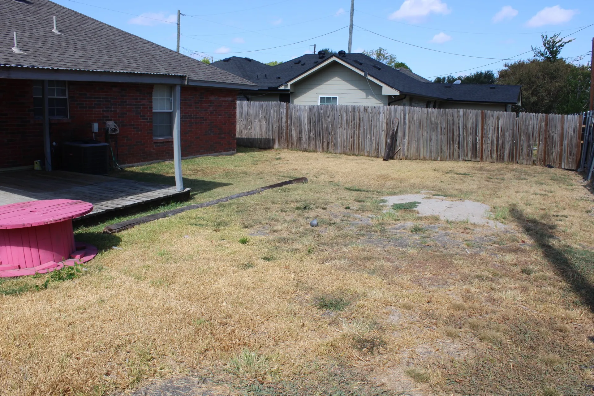Single Family Residence For Sale in Kaufman County , 307 Briar Creek Drive, Crandall, Texas 75114, 4 Bedroom, 1 Bathroom, Garage spaces, 1,296 Sqft, built in 1991, mls#21380199, Real Estate Agent in Crandall, Homes For Sale in Kaufman county, Homes For Sale in Crandall, Realtor in Crandall Texas, Real Estate Brokerage Independent Realty Texas, Luminita Cordes Realtor