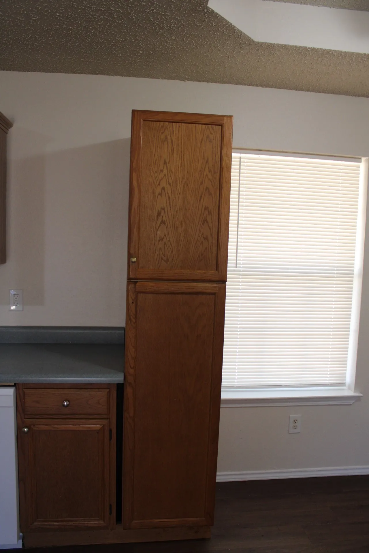 Single Family Residence For Sale in Kaufman County , 307 Briar Creek Drive, Crandall, Texas 75114, 4 Bedroom, 1 Bathroom, Garage spaces, 1,296 Sqft, built in 1991, mls#21380199, Real Estate Agent in Crandall, Homes For Sale in Kaufman county, Homes For Sale in Crandall, Realtor in Crandall Texas, Real Estate Brokerage Independent Realty Texas, Luminita Cordes Realtor