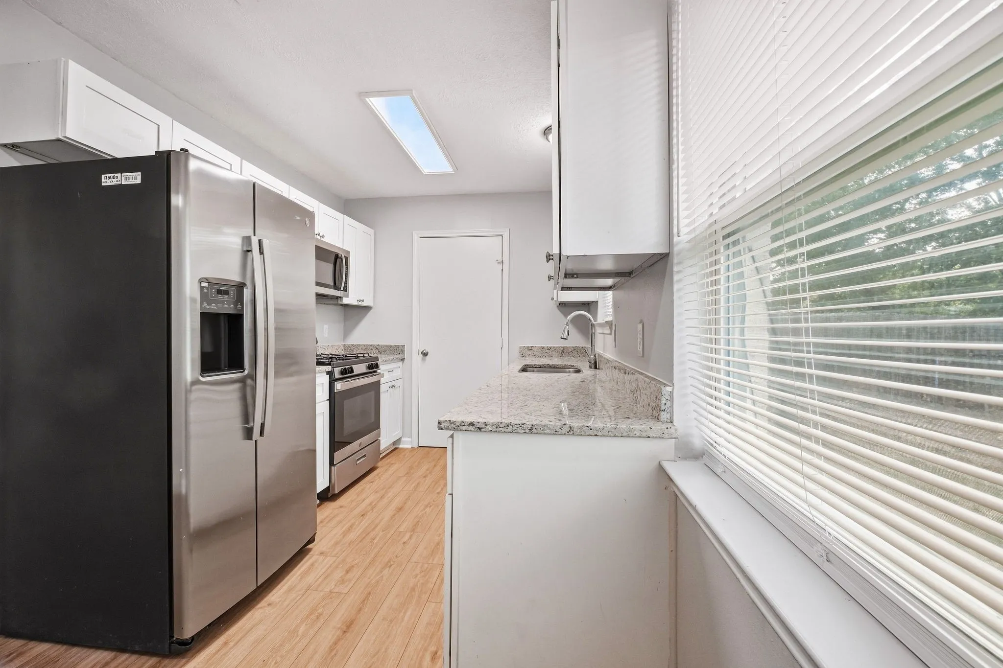 Single Family Residence For Sale in Dallas County , 1340 E Park Drive, Mesquite, Texas 75149, 3 Bedroom, 1 Bathroom, 1 Garage spaces, 1,192 Sqft, built in 1962, mls#21385567, Real Estate Agent in Mesquite, Homes For Sale in Dallas county, Homes For Sale in Mesquite, Realtor in Mesquite Texas, Real Estate Brokerage Independent Realty Texas, Luminita Cordes Realtor