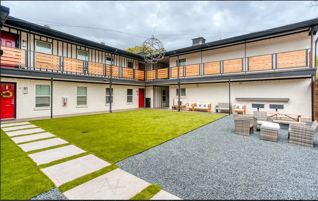Apartment For Rent in Dallas County , 5708 Hudson Street 11, Dallas, Texas 75206, 1 Bedroom, 1 Bathroom, Garage spaces, 5,509 Sqft, built in 1964, mls#21385827, Real Estate Agent in Dallas, Homes For Rent in Dallas county, Homes For Rent in Dallas, Realtor in Dallas Texas, Real Estate Brokerage Independent Realty Texas, Luminita Cordes Realtor