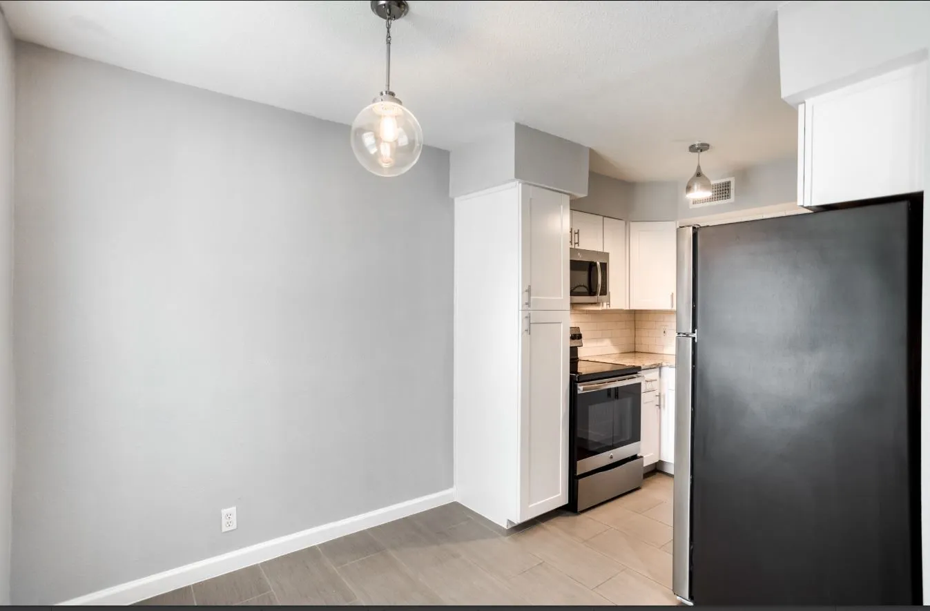 Apartment For Rent in Dallas County , 5708 Hudson Street 11, Dallas, Texas 75206, 1 Bedroom, 1 Bathroom, Garage spaces, 5,509 Sqft, built in 1964, mls#21385827, Real Estate Agent in Dallas, Homes For Rent in Dallas county, Homes For Rent in Dallas, Realtor in Dallas Texas, Real Estate Brokerage Independent Realty Texas, Luminita Cordes Realtor