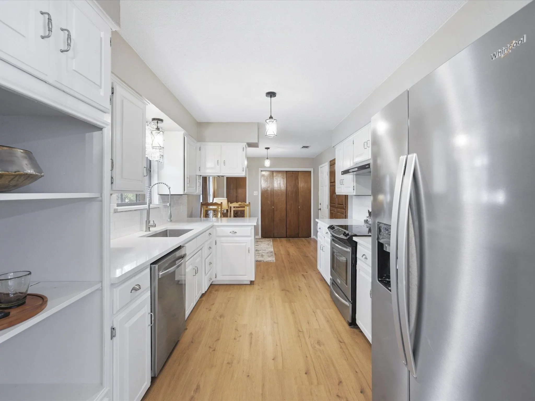 Single Family Residence For Sale in Hill County , 75 Delmore Drive, Hillsboro, Texas 76645, 3 Bedroom, 2 Bathroom, 2 Garage spaces, 1,341 Sqft, built in 1983, mls#21378588, Real Estate Agent in Hillsboro, Homes For Sale in Hill county, Homes For Sale in Hillsboro, Realtor in Hillsboro Texas, Real Estate Brokerage Independent Realty Texas, Luminita Cordes Realtor
