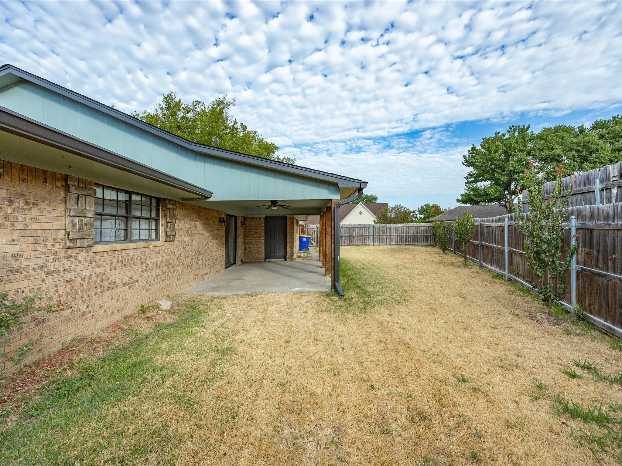 Single Family Residence For Sale in Hill County , 75 Delmore Drive, Hillsboro, Texas 76645, 3 Bedroom, 2 Bathroom, 2 Garage spaces, 1,341 Sqft, built in 1983, mls#21378588, Real Estate Agent in Hillsboro, Homes For Sale in Hill county, Homes For Sale in Hillsboro, Realtor in Hillsboro Texas, Real Estate Brokerage Independent Realty Texas, Luminita Cordes Realtor
