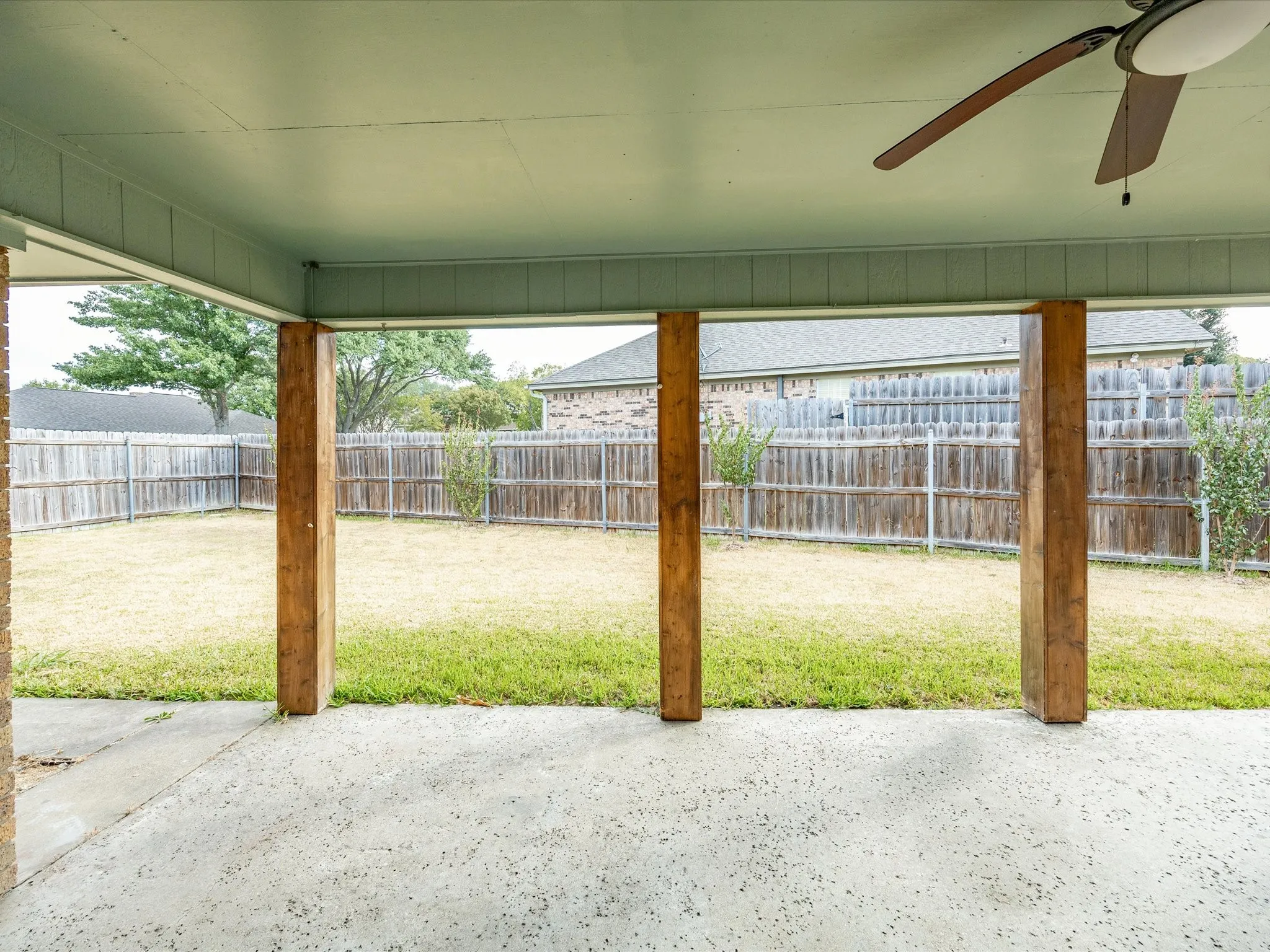 Single Family Residence For Sale in Hill County , 75 Delmore Drive, Hillsboro, Texas 76645, 3 Bedroom, 2 Bathroom, 2 Garage spaces, 1,341 Sqft, built in 1983, mls#21378588, Real Estate Agent in Hillsboro, Homes For Sale in Hill county, Homes For Sale in Hillsboro, Realtor in Hillsboro Texas, Real Estate Brokerage Independent Realty Texas, Luminita Cordes Realtor