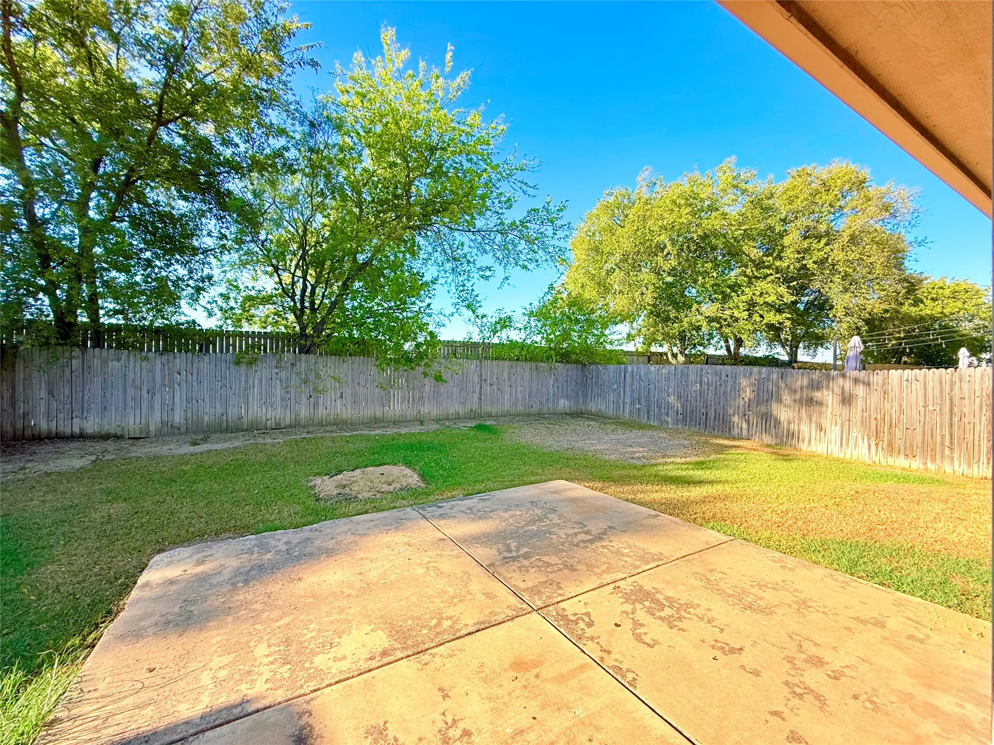Single Family Residence For Rent in Tarrant County , 1604 Quail Springs Circle, Fort Worth, Texas 76177, 3 Bedroom, 2 Bathroom, 2 Garage spaces, 1,584 Sqft, built in 2008, mls#21385900, Real Estate Agent in Fort Worth, Homes For Rent in Tarrant county, Homes For Rent in Fort Worth, Realtor in Fort Worth Texas, Real Estate Brokerage Independent Realty Texas, Luminita Cordes Realtor