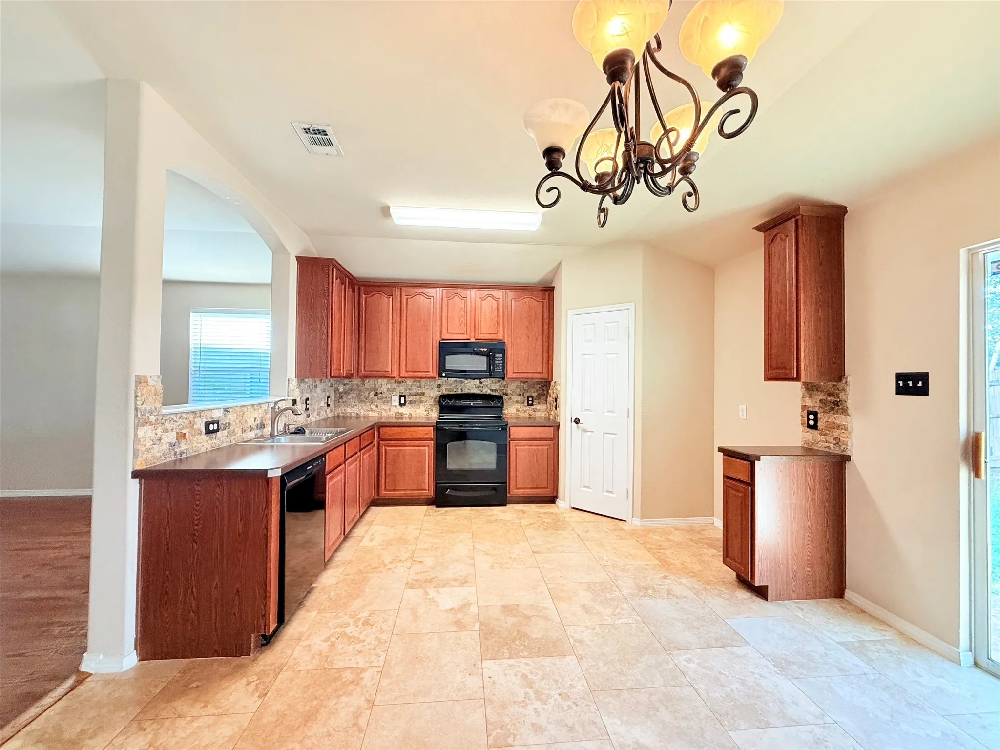 Single Family Residence For Rent in Tarrant County , 1604 Quail Springs Circle, Fort Worth, Texas 76177, 3 Bedroom, 2 Bathroom, 2 Garage spaces, 1,584 Sqft, built in 2008, mls#21385900, Real Estate Agent in Fort Worth, Homes For Rent in Tarrant county, Homes For Rent in Fort Worth, Realtor in Fort Worth Texas, Real Estate Brokerage Independent Realty Texas, Luminita Cordes Realtor