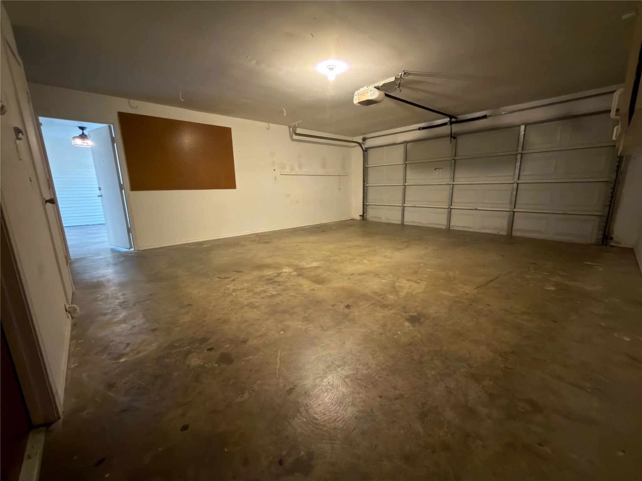 Single Family Residence For Rent in Dallas County , 520 Sumac Place, De Soto, Texas 75115, 3 Bedroom, 2 Bathroom, 2 Garage spaces, 2,067 Sqft, built in 1984, mls#21385938, Real Estate Agent in De Soto, Homes For Rent in Dallas county, Homes For Rent in De Soto, Realtor in De Soto Texas, Real Estate Brokerage Independent Realty Texas, Luminita Cordes Realtor