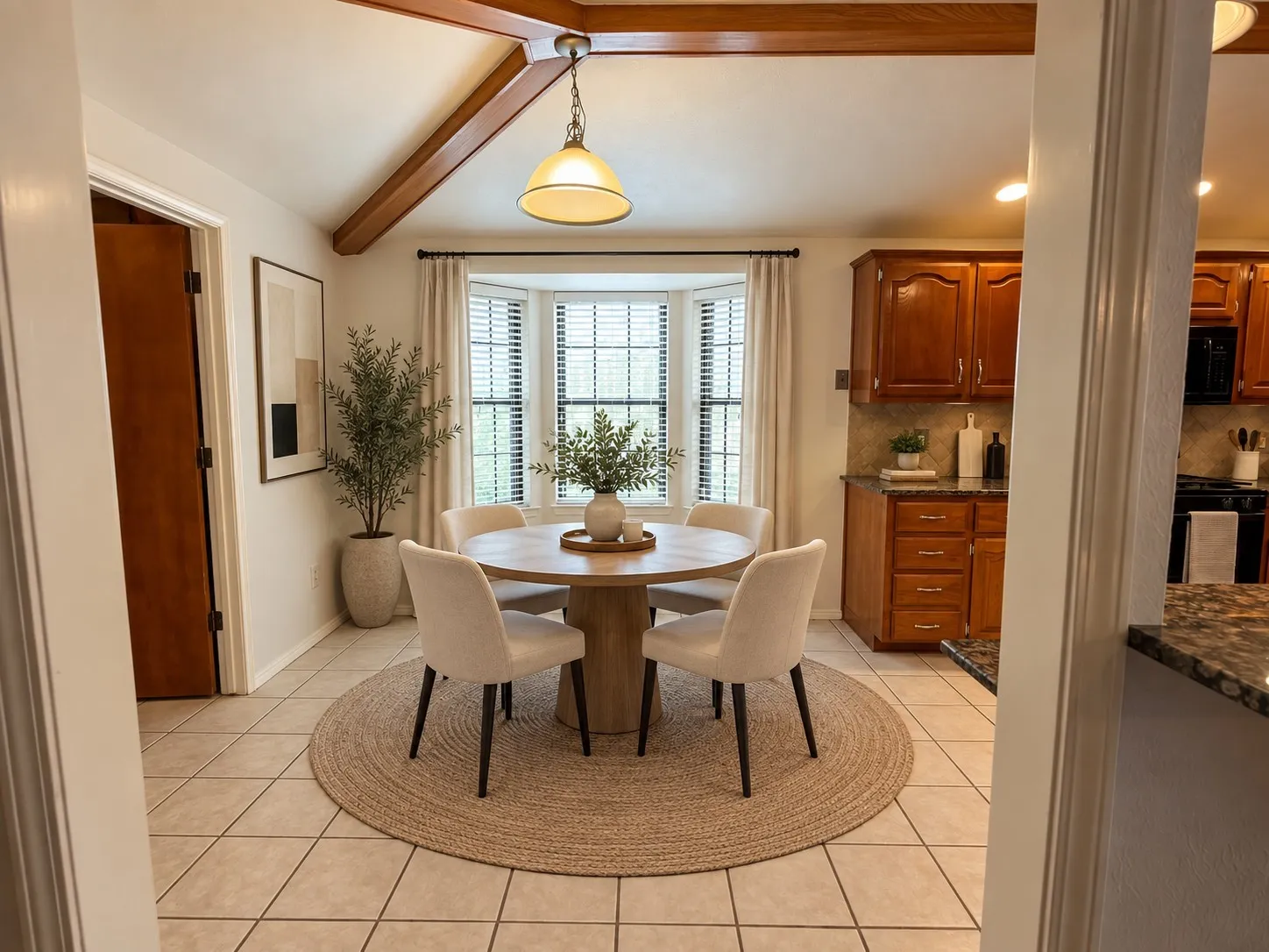 Single Family Residence For Rent in Dallas County , 520 Sumac Place, De Soto, Texas 75115, 3 Bedroom, 2 Bathroom, 2 Garage spaces, 2,067 Sqft, built in 1984, mls#21385938, Real Estate Agent in De Soto, Homes For Rent in Dallas county, Homes For Rent in De Soto, Realtor in De Soto Texas, Real Estate Brokerage Independent Realty Texas, Luminita Cordes Realtor