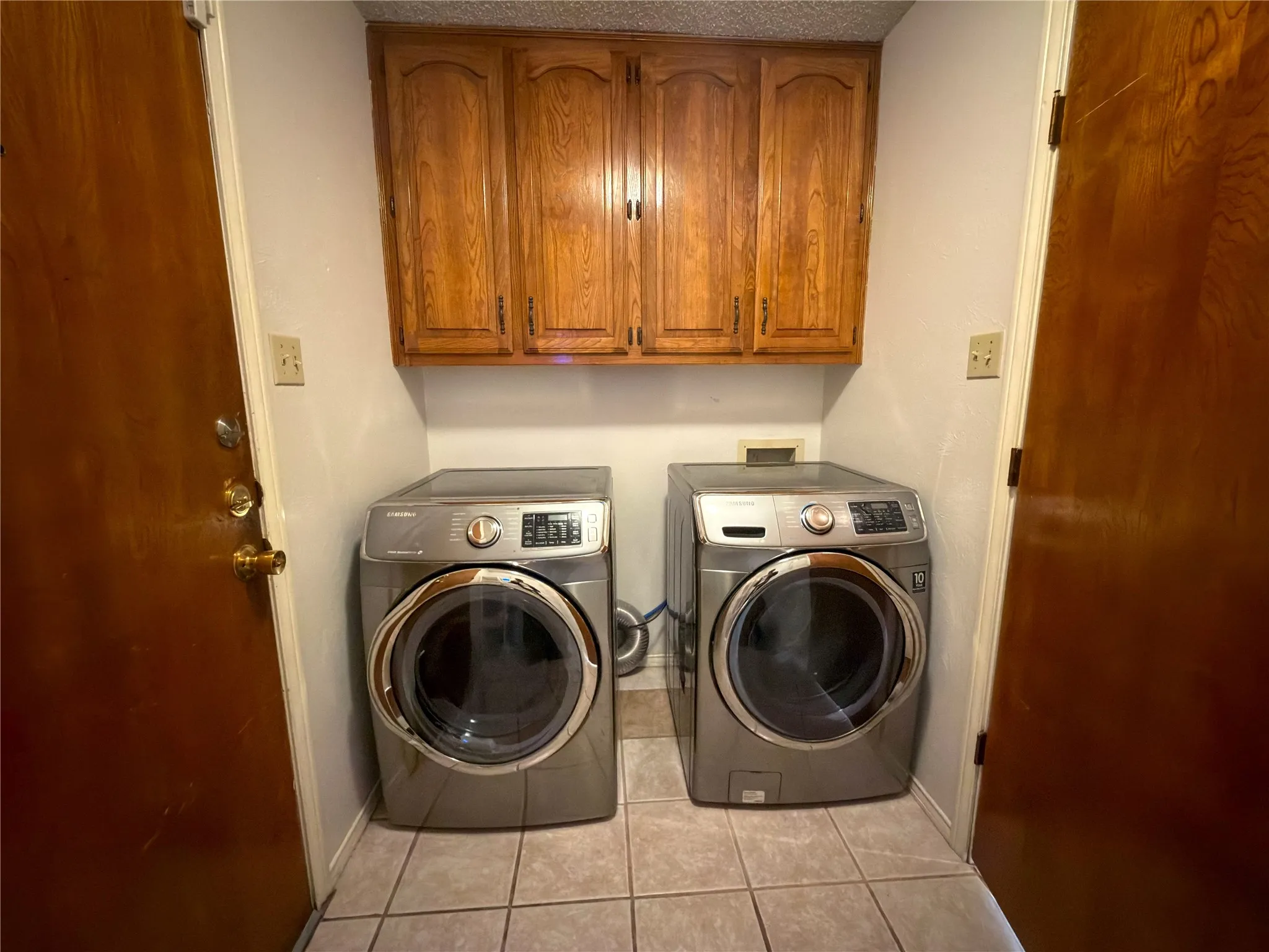 Single Family Residence For Rent in Dallas County , 520 Sumac Place, De Soto, Texas 75115, 3 Bedroom, 2 Bathroom, 2 Garage spaces, 2,067 Sqft, built in 1984, mls#21385938, Real Estate Agent in De Soto, Homes For Rent in Dallas county, Homes For Rent in De Soto, Realtor in De Soto Texas, Real Estate Brokerage Independent Realty Texas, Luminita Cordes Realtor