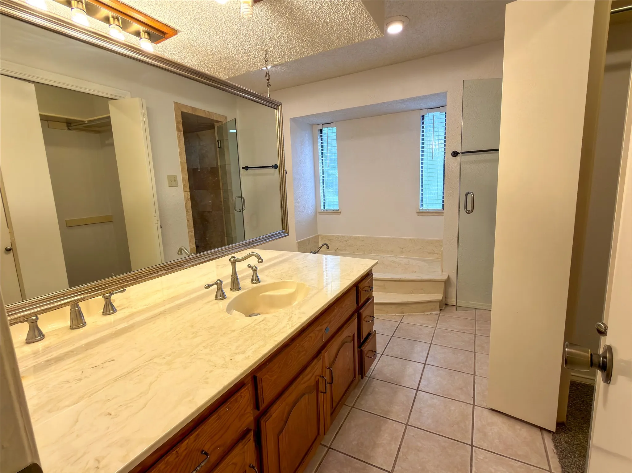 Single Family Residence For Rent in Dallas County , 520 Sumac Place, De Soto, Texas 75115, 3 Bedroom, 2 Bathroom, 2 Garage spaces, 2,067 Sqft, built in 1984, mls#21385938, Real Estate Agent in De Soto, Homes For Rent in Dallas county, Homes For Rent in De Soto, Realtor in De Soto Texas, Real Estate Brokerage Independent Realty Texas, Luminita Cordes Realtor