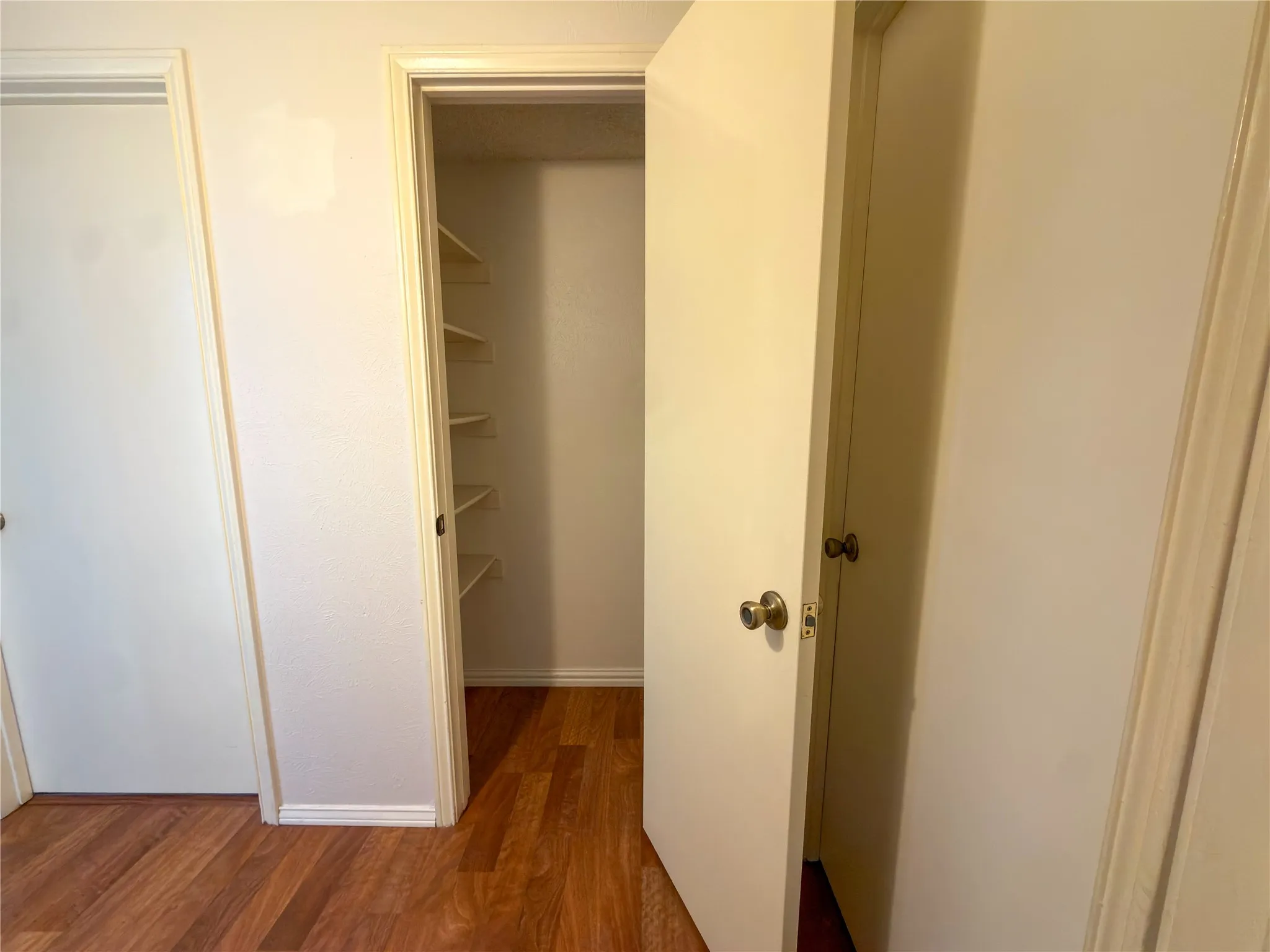 Single Family Residence For Rent in Dallas County , 520 Sumac Place, De Soto, Texas 75115, 3 Bedroom, 2 Bathroom, 2 Garage spaces, 2,067 Sqft, built in 1984, mls#21385938, Real Estate Agent in De Soto, Homes For Rent in Dallas county, Homes For Rent in De Soto, Realtor in De Soto Texas, Real Estate Brokerage Independent Realty Texas, Luminita Cordes Realtor