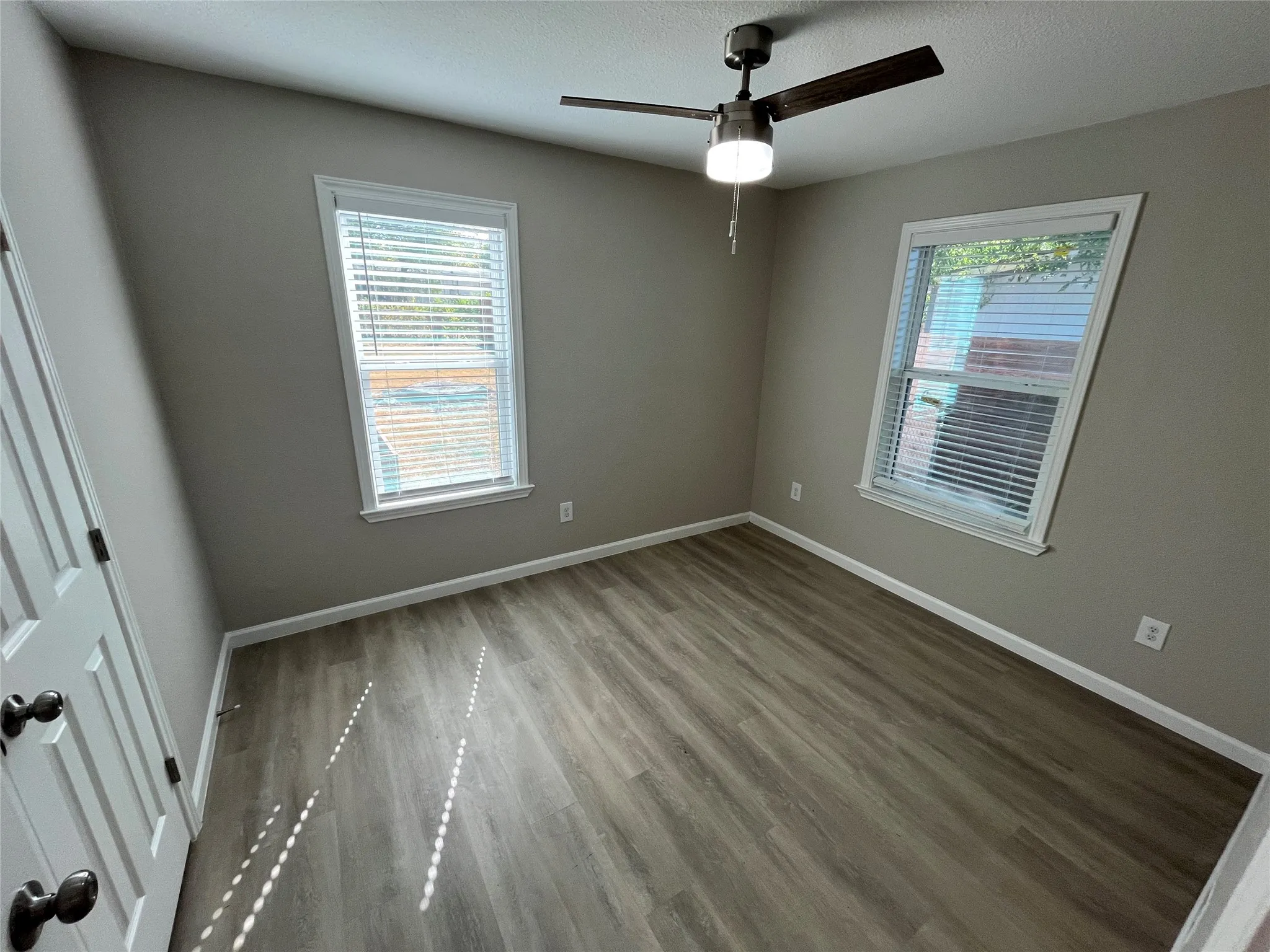 Single Family Residence For Rent in Dallas County , 704 Wilkinson Drive, Mesquite, Texas 75149, 3 Bedroom, 1 Bathroom, Garage spaces, 891 Sqft, built in 1954, mls#21371795, Real Estate Agent in Mesquite, Homes For Rent in Dallas county, Homes For Rent in Mesquite, Realtor in Mesquite Texas, Real Estate Brokerage Independent Realty Texas, Luminita Cordes Realtor
