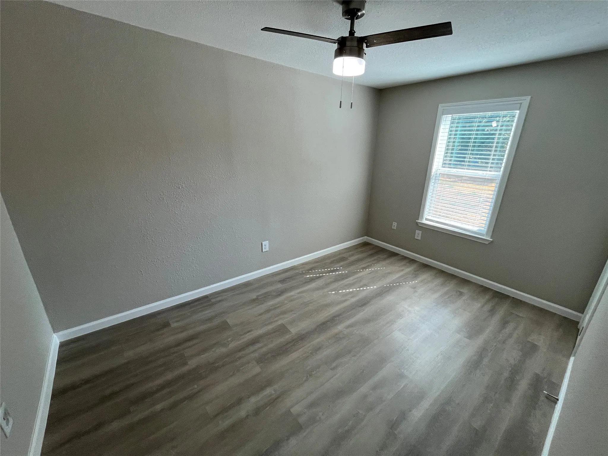 Single Family Residence For Rent in Dallas County , 704 Wilkinson Drive, Mesquite, Texas 75149, 3 Bedroom, 1 Bathroom, Garage spaces, 891 Sqft, built in 1954, mls#21371795, Real Estate Agent in Mesquite, Homes For Rent in Dallas county, Homes For Rent in Mesquite, Realtor in Mesquite Texas, Real Estate Brokerage Independent Realty Texas, Luminita Cordes Realtor